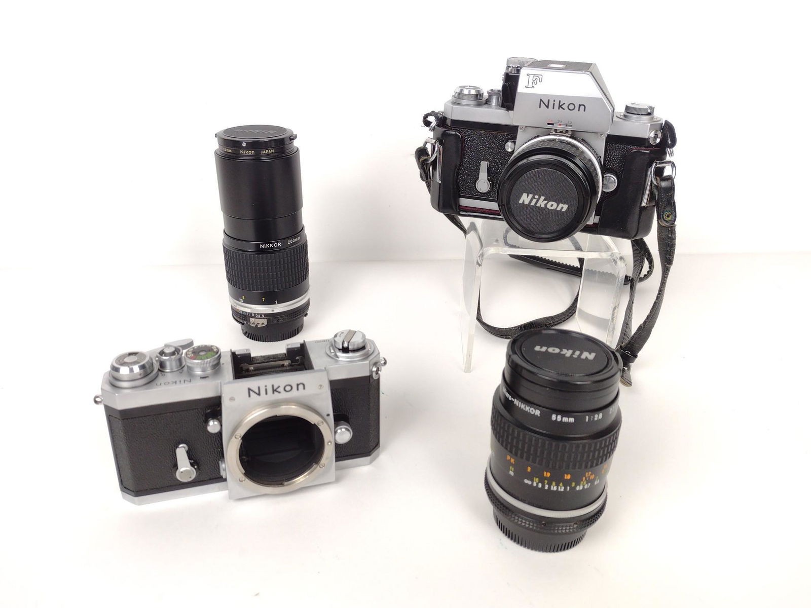 4 Pc Nikon Incl F Camera & 52mm Lens (1 of 9)
