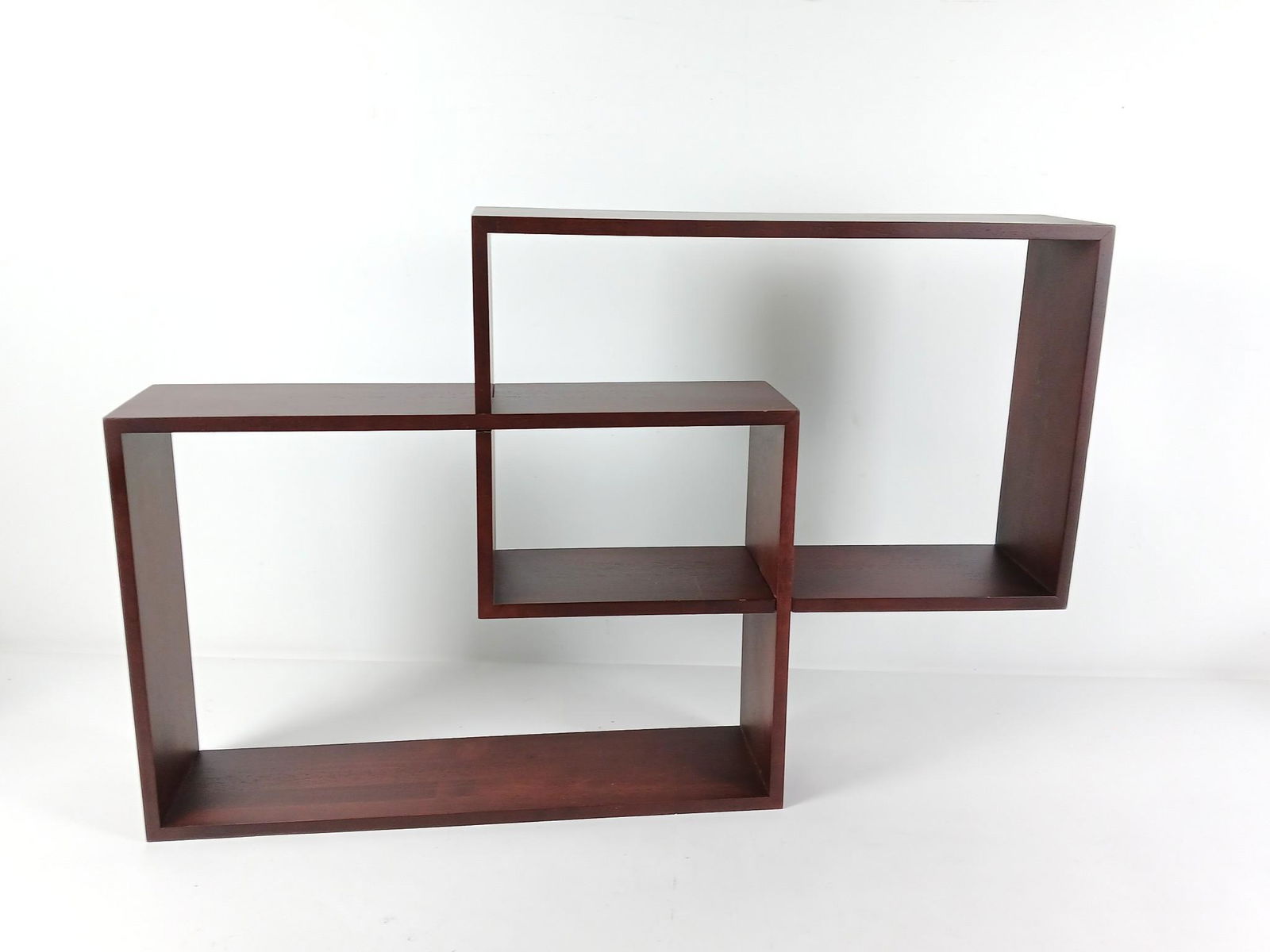 Contemporary Wall Shelf (1 of 2)