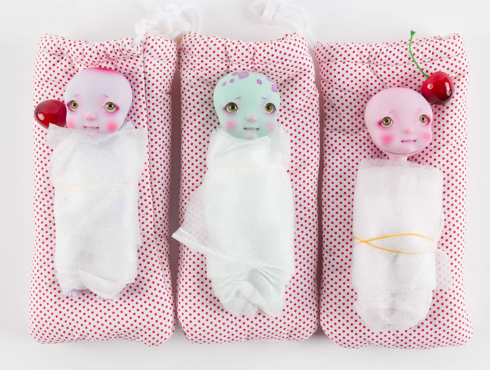 2 CK Circus Kane Cerise Dolls (1 of 4)