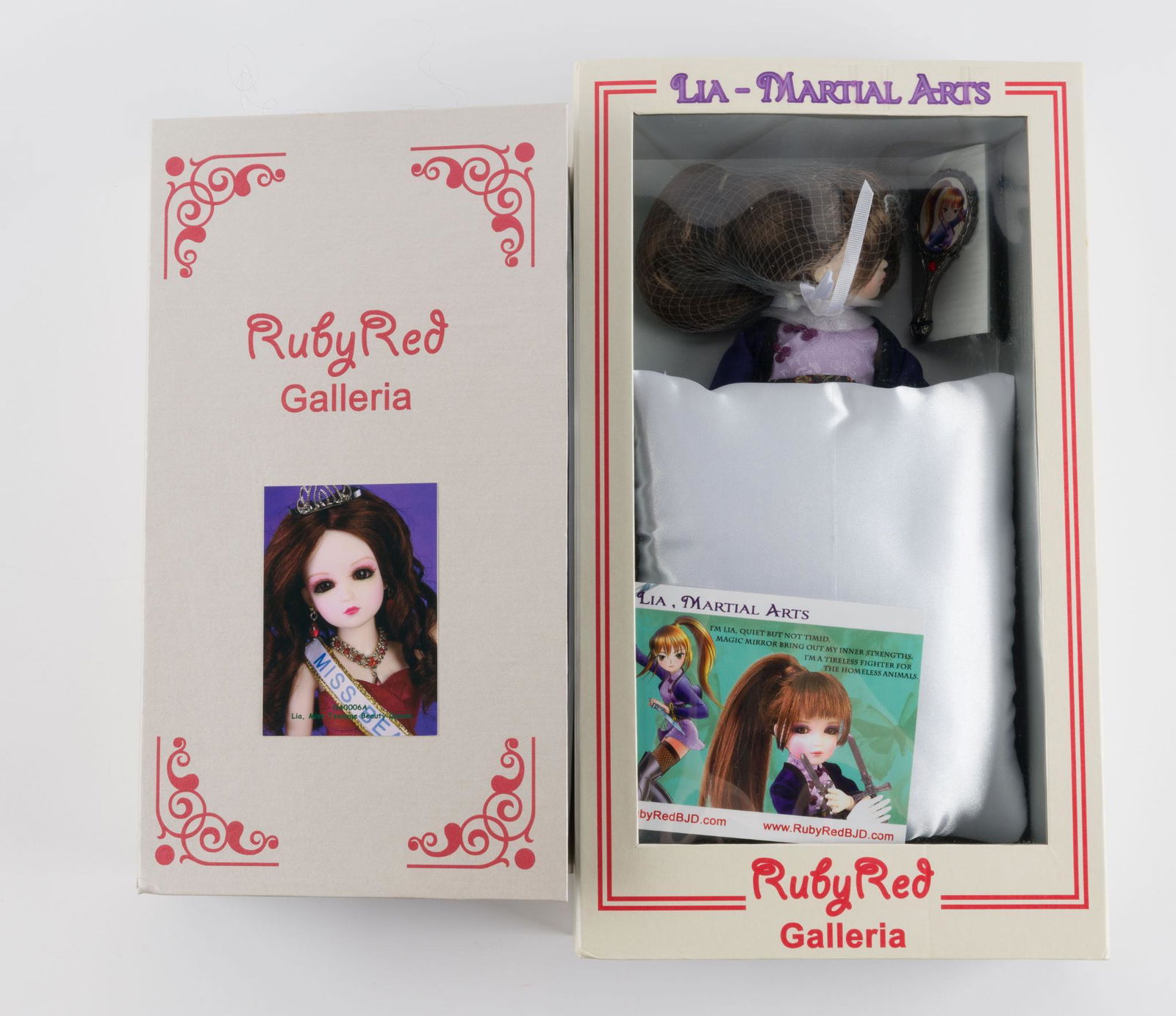 2 Ruby Red Galleria Dolls in OBs (1 of 3)
