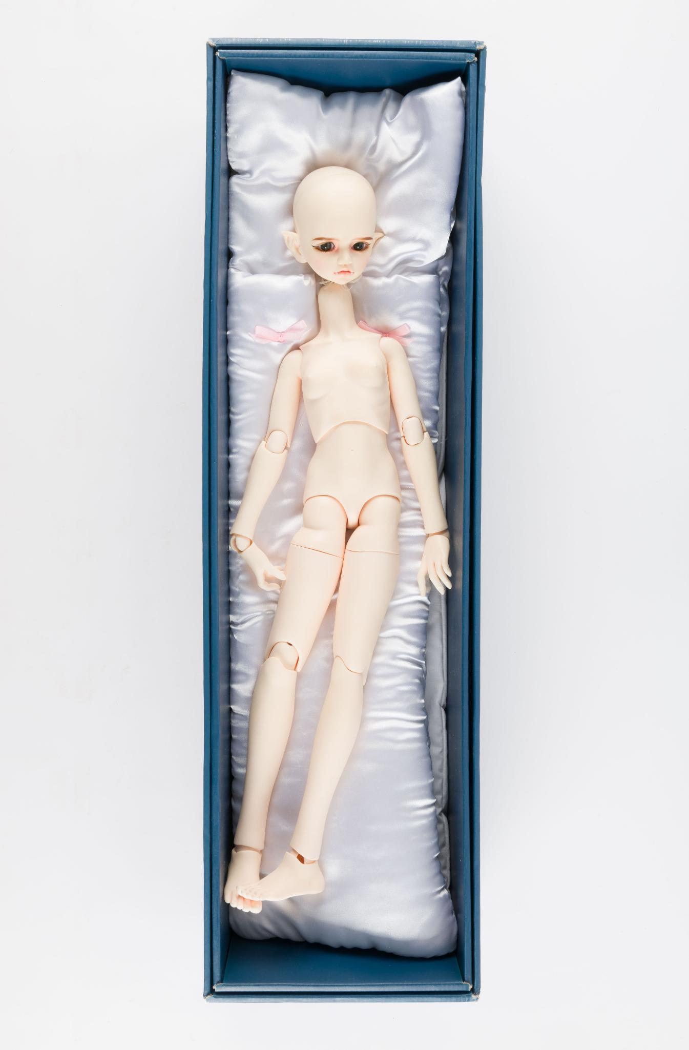 22" Dolls Town Seola in OB (1 of 2)