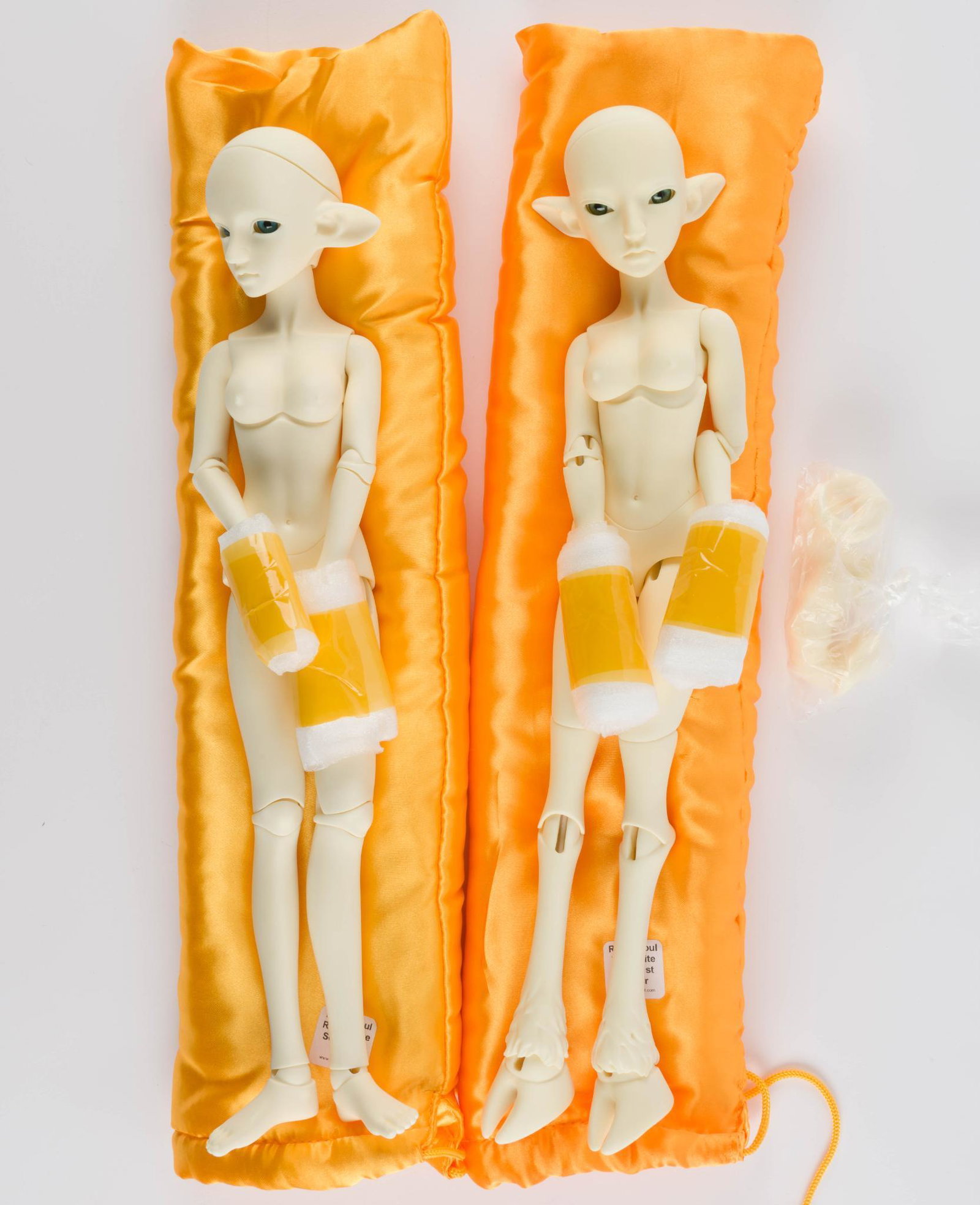 Two 16.5" Resin Soul Dolls: Yao and Rong, both white, no face. IMPORTANT: Before bidding, please read the terms and conditions. When you registered for the auction you agreed to these terms and will be required to comply with th