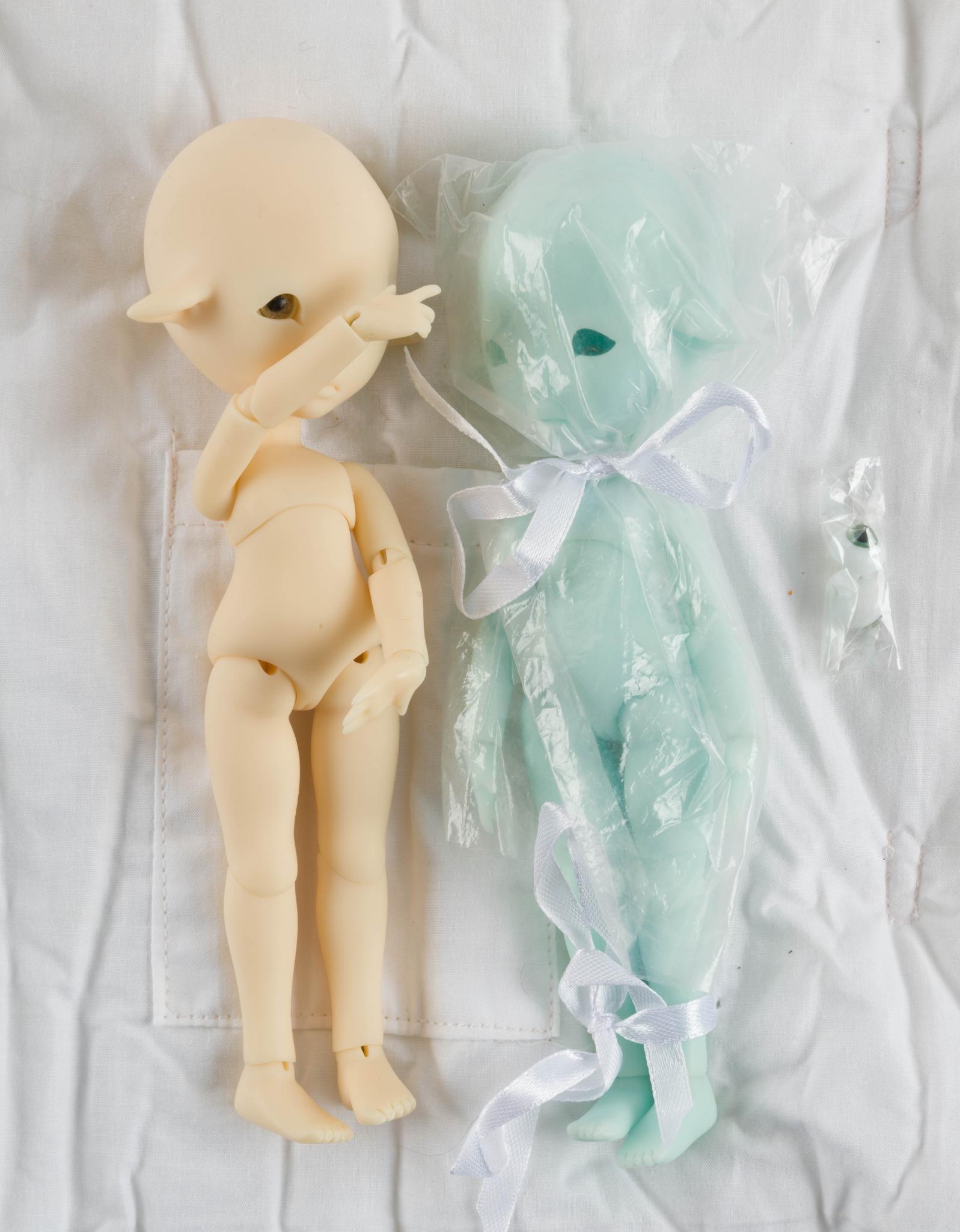 2 Nymphea Malicie Dolls (1 of 2)