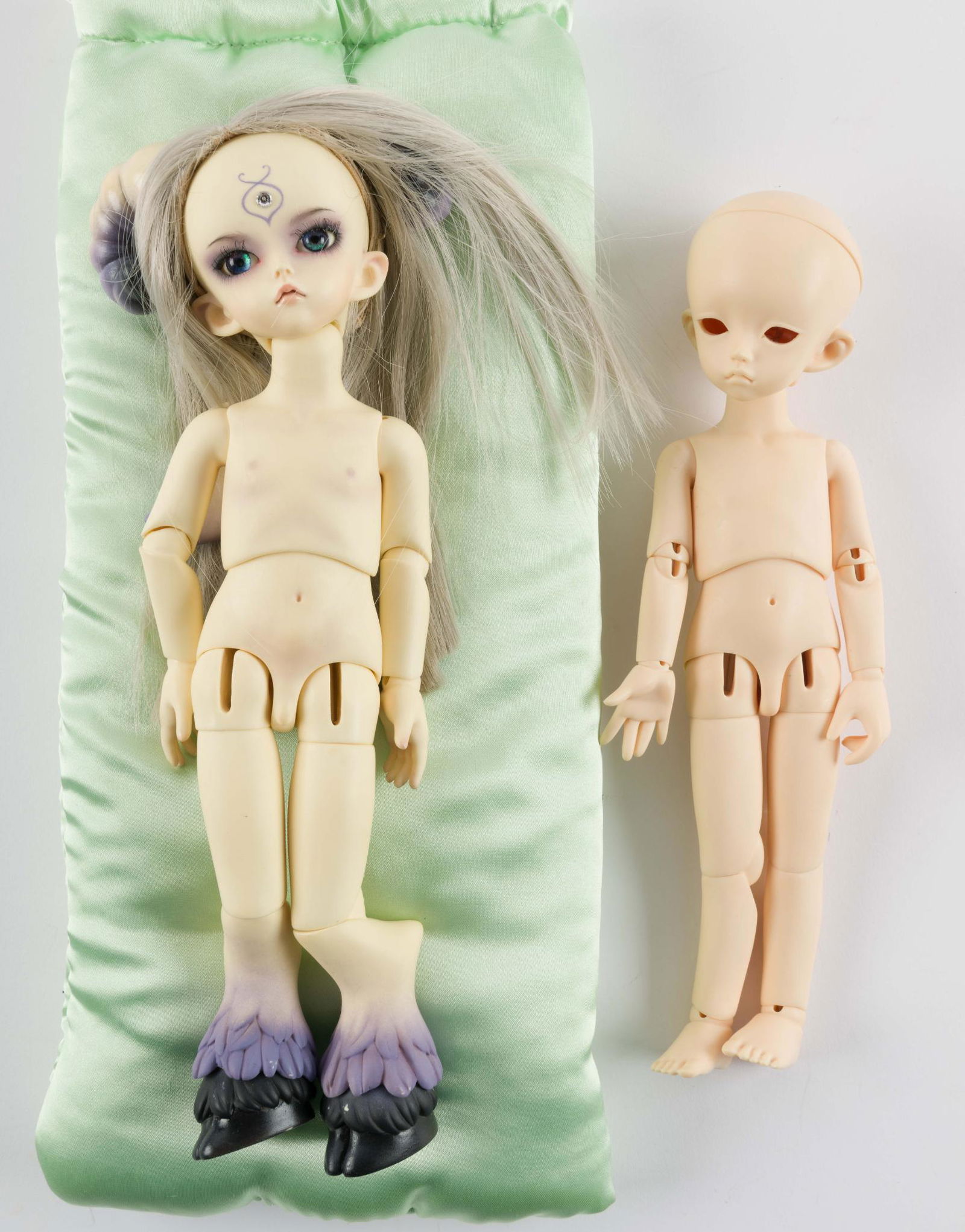2 Soom Teenie Dolls (1 of 3)
