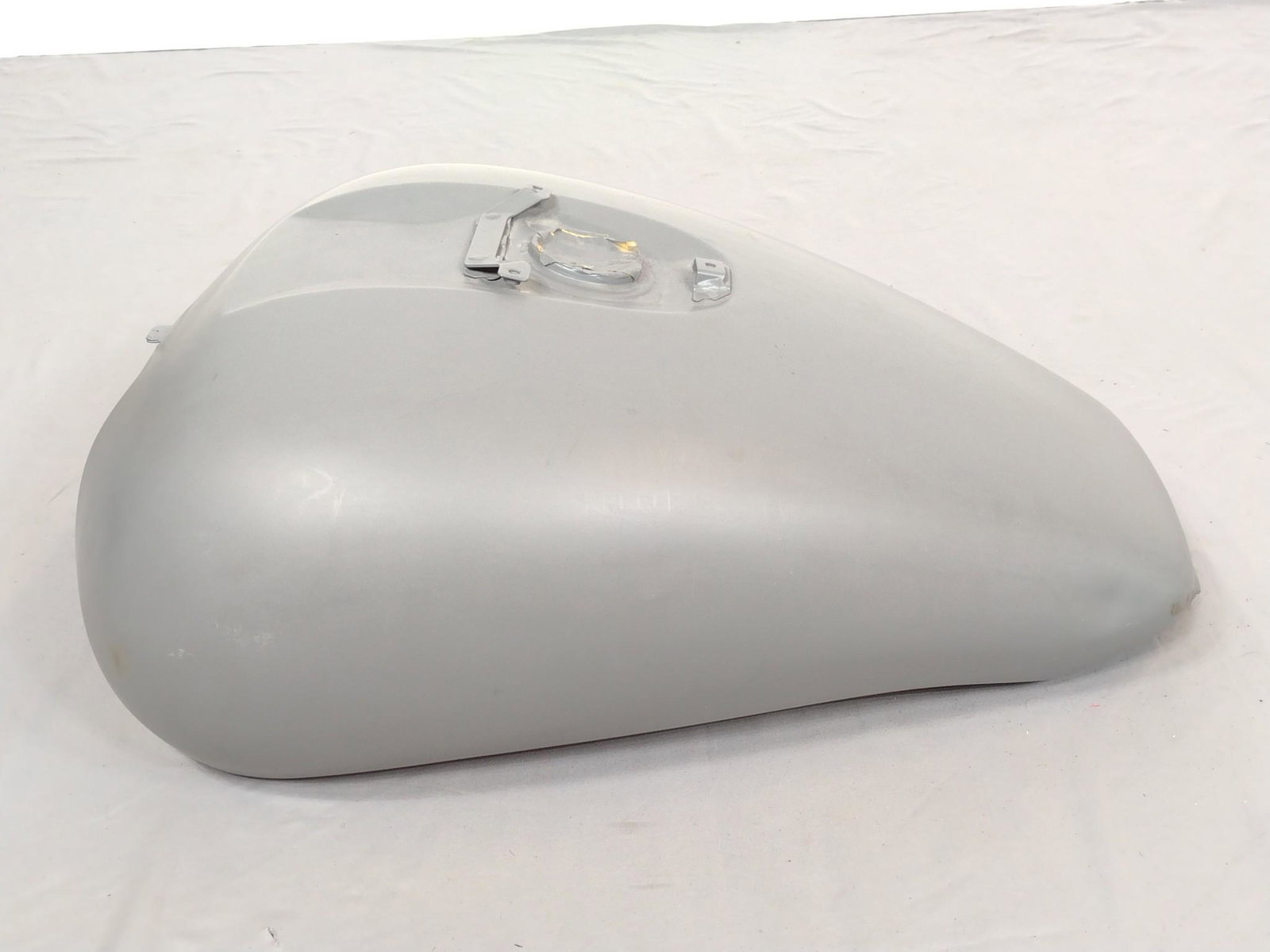 2004 Honda VTX 1800 Gas Tank: Unpainted . 18-1/2" wide X 25" deep X 9" high. MG. IMPORTANT: Before bidding, please read the terms and conditions. When you registered for the auction you agreed to these terms and will be required t