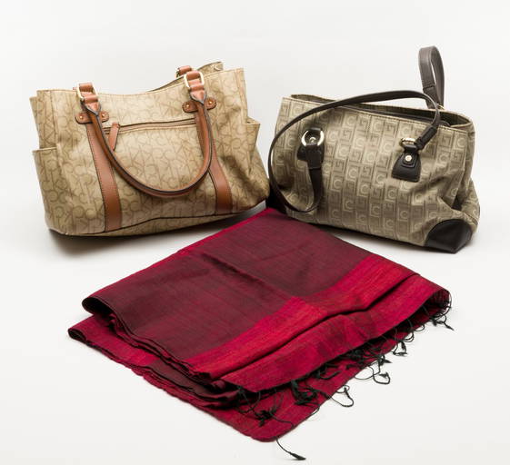 Designer Scarf and Two Handbags incl Calvin Klein (0260) on Jan 07