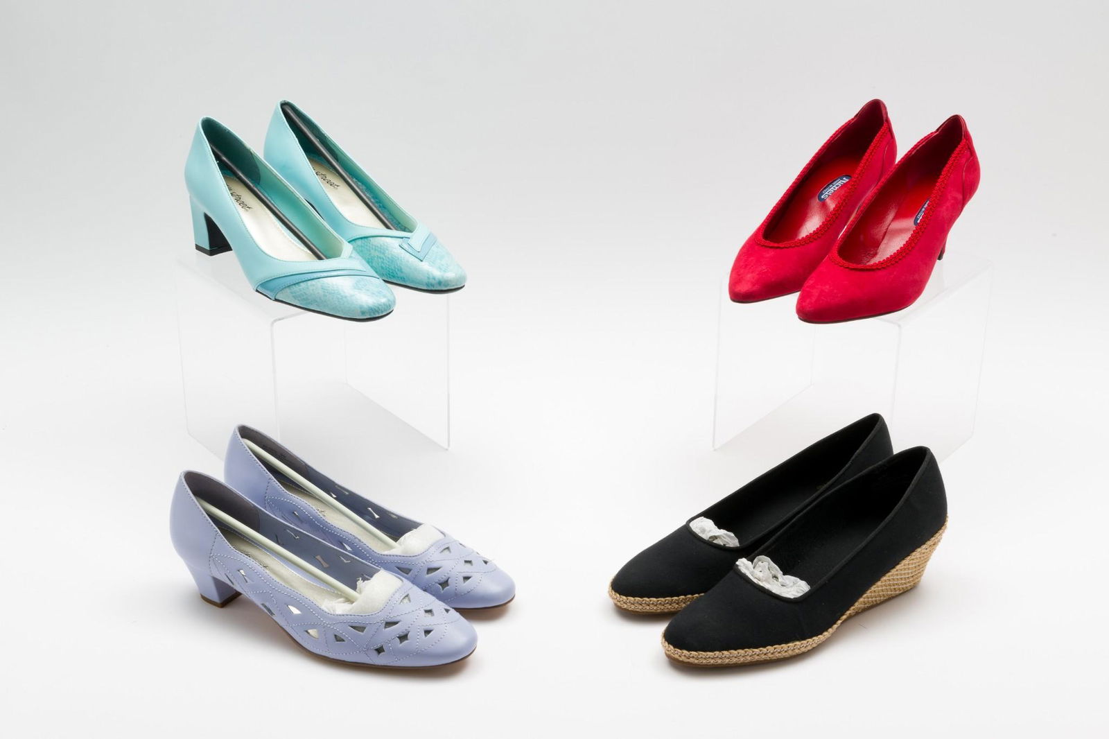 4 Pairs Ladies Shoes Size 9 Narrow (1 of 10)