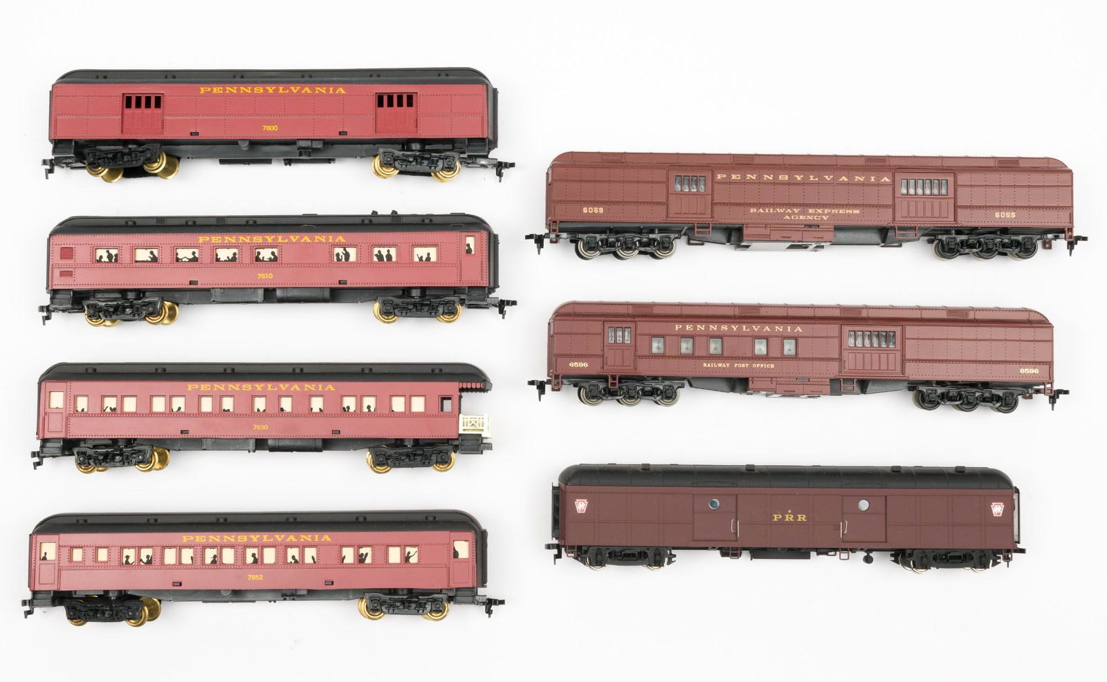 7 HO PRR Train Cars (1 of 4)