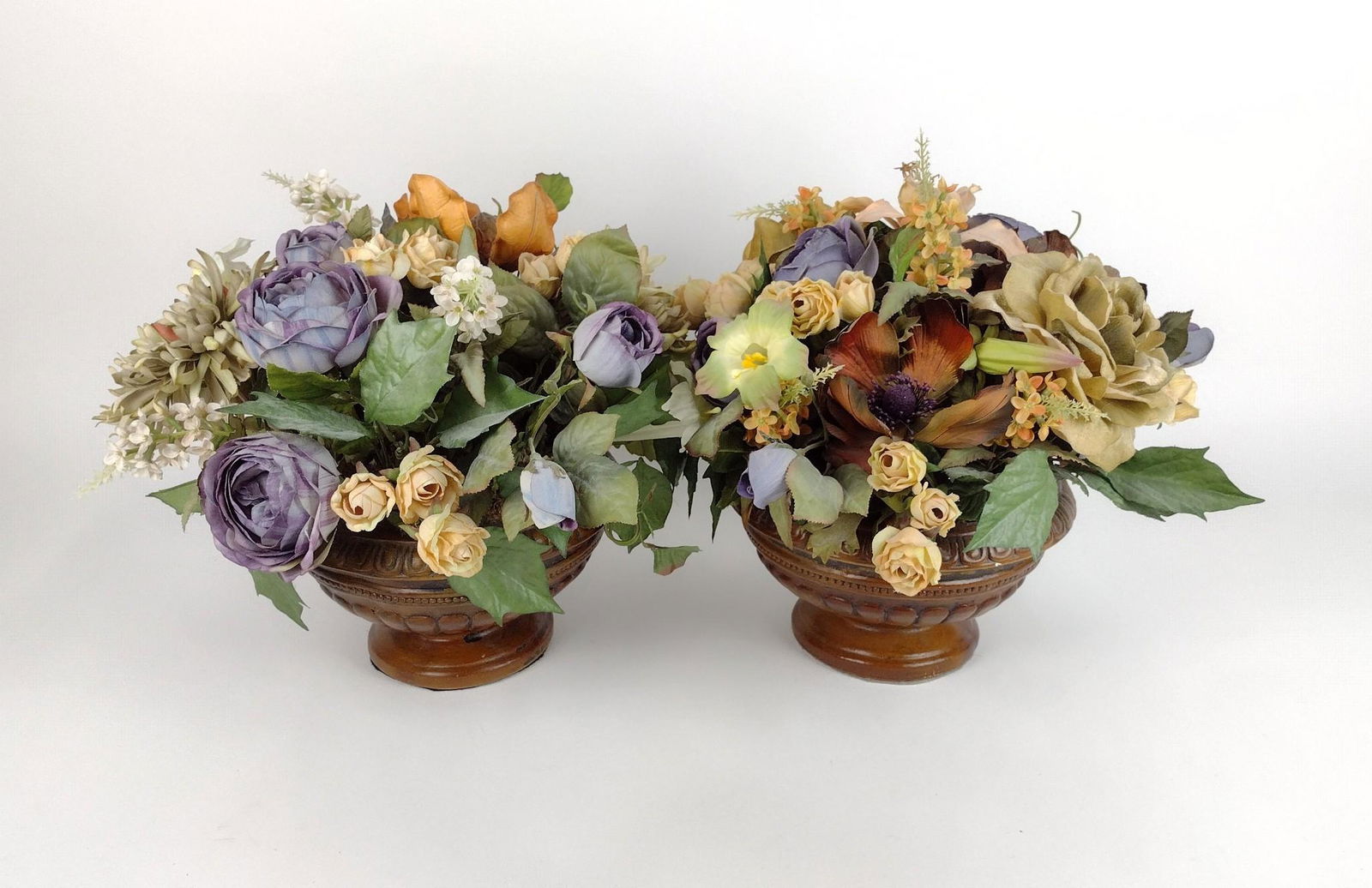 2 Jenny Silks Floral Arrangements (1 of 2)