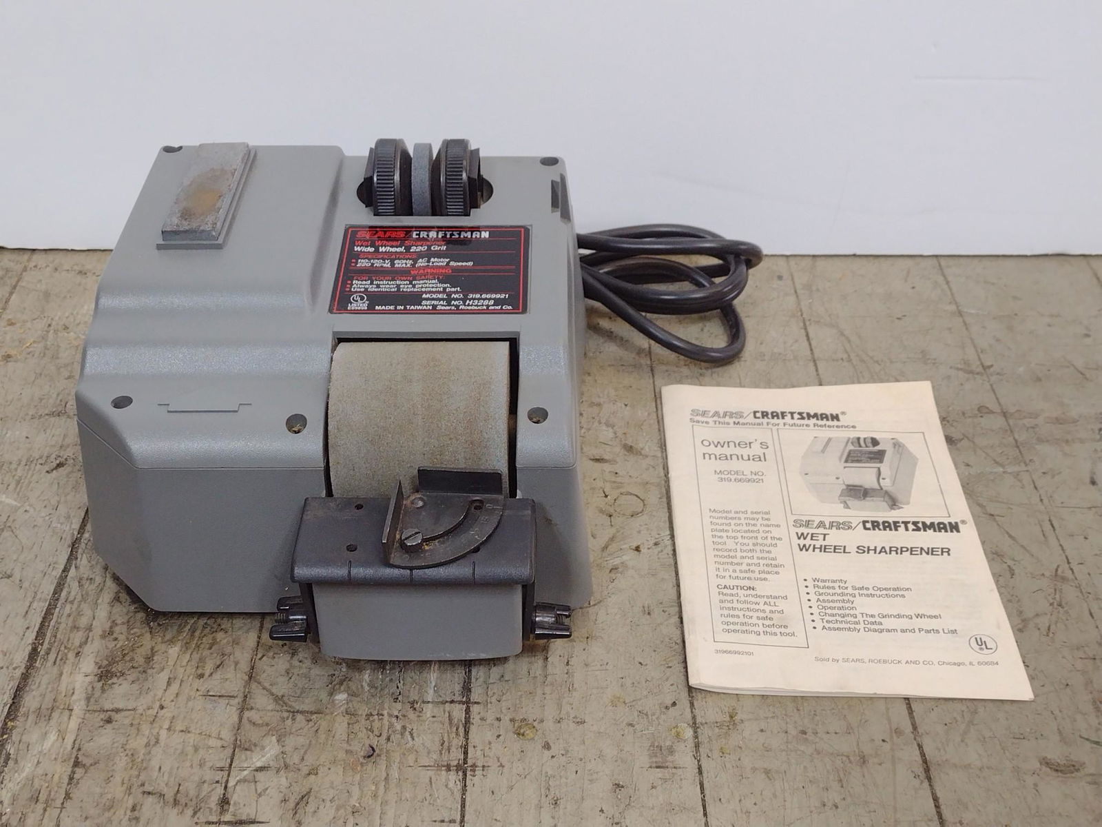 Craftsman Wet Wheel Sharpener (1 of 4)