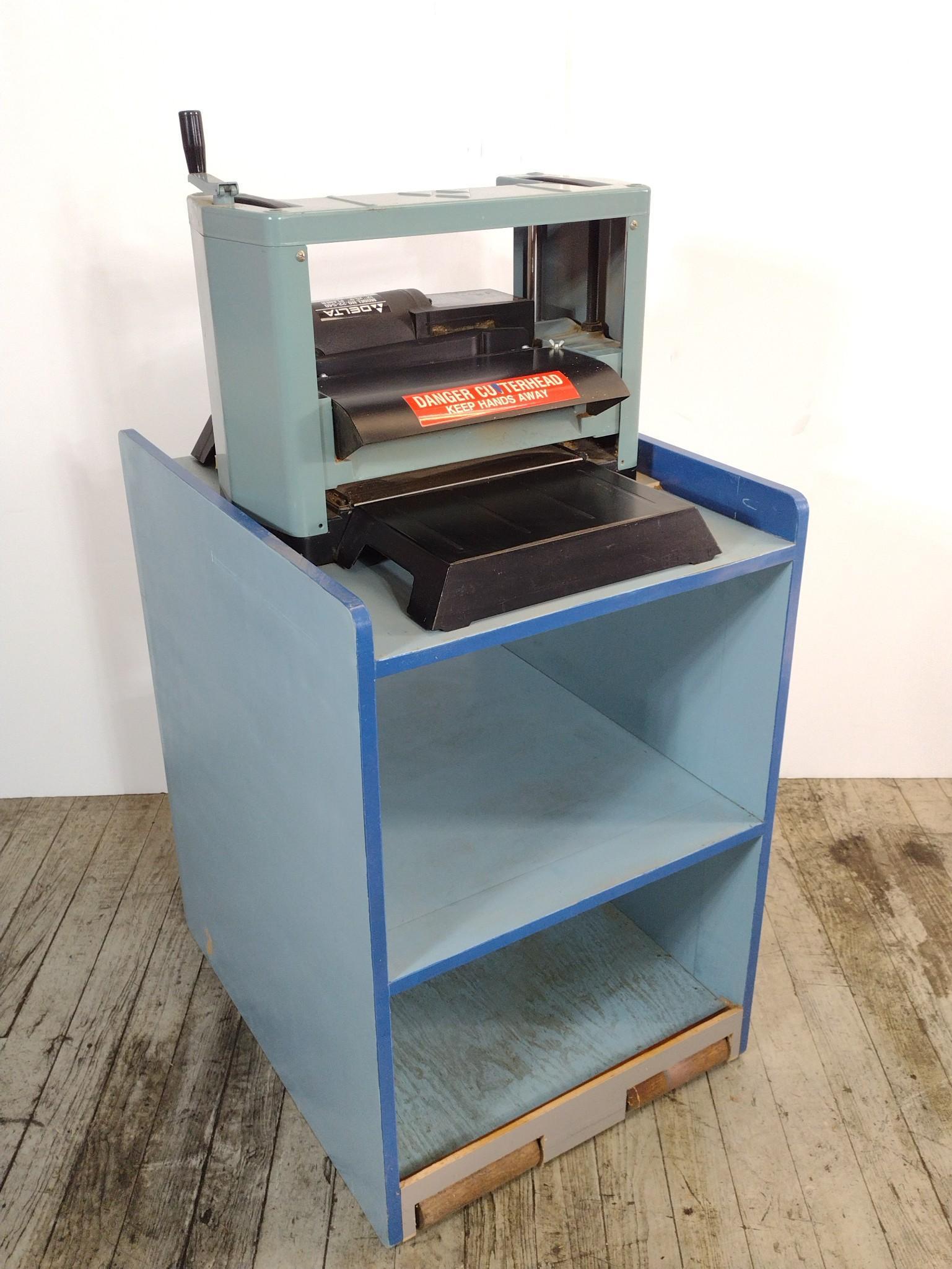 Delta 12" Portable Planer On Stand (1 of 6)