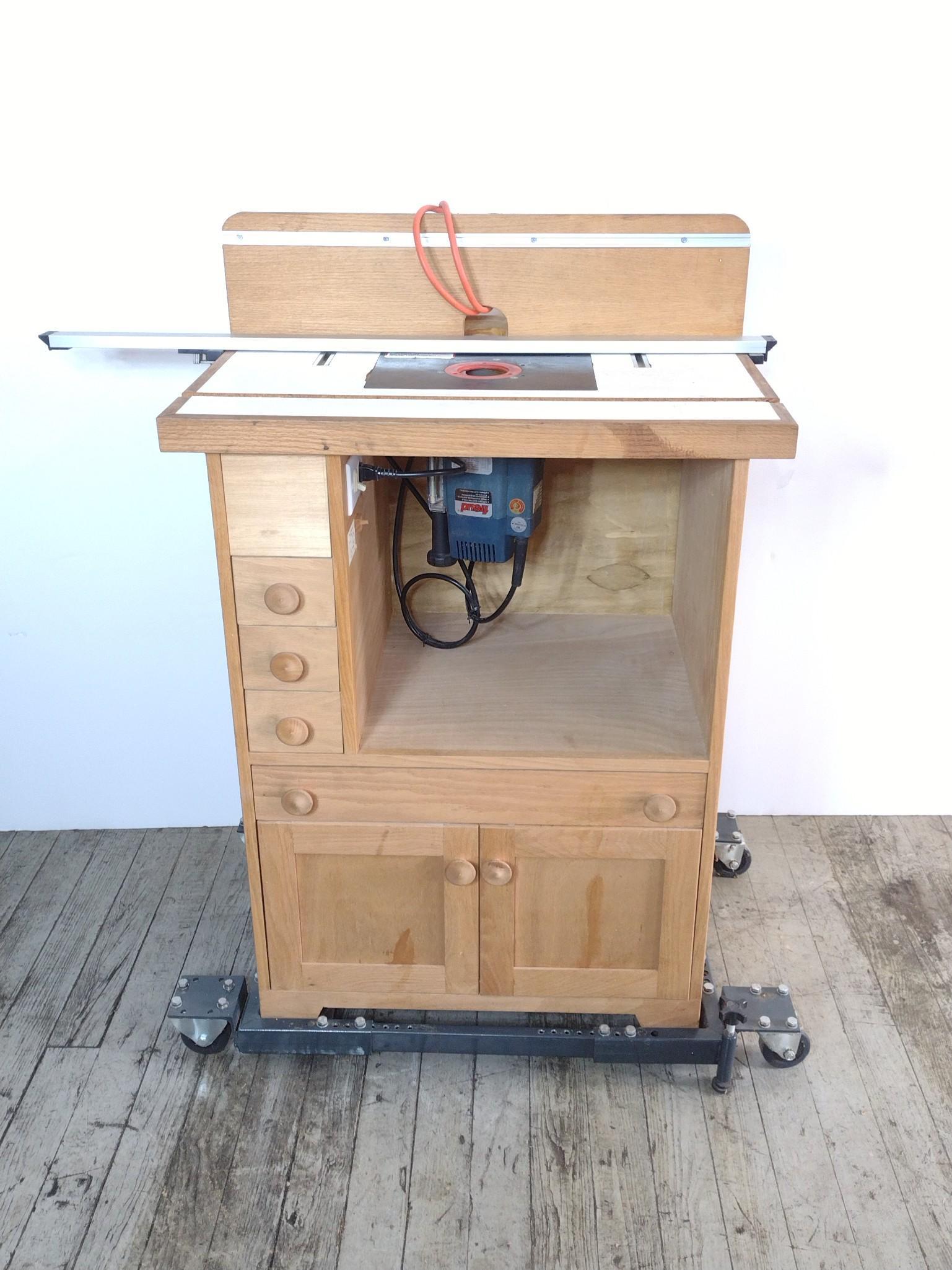 Freud FT2000-E Router Table (1 of 6)