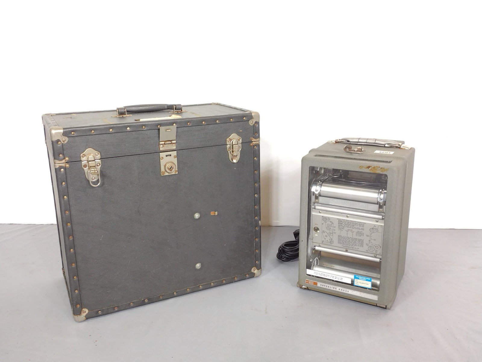 Waterline Angus graphic Voltmeter: Model A601C. Powers on. 8-3/4" wide X 14-1/2" deep X 13" high. MG. IMPORTANT: Before bidding, please read the terms and conditions. When you registered for the auction you agreed to these terms and wi