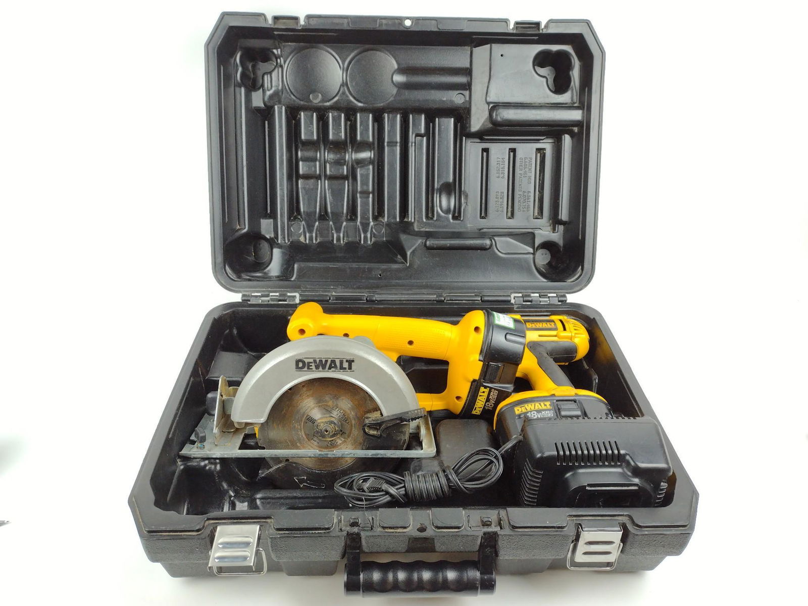 DeWalt Cordless Circular Saw and Drill (1 of 4)