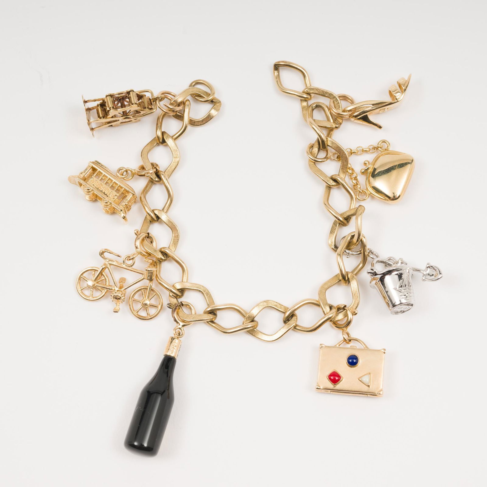 14 Gold Bracelet With 8 14k Gold Charms (1 of 8)