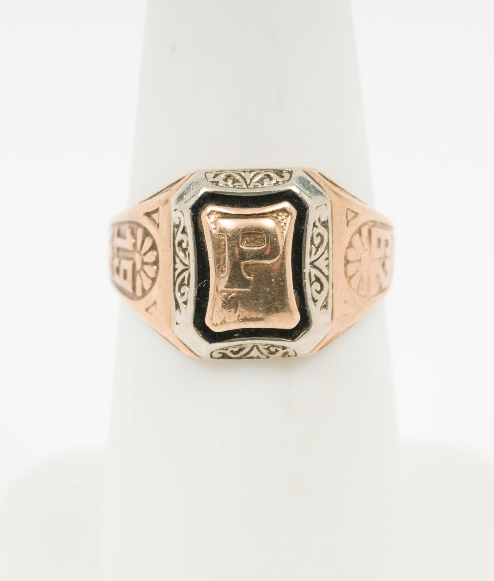 10K Gold 1929 Class Ring (1 of 4)