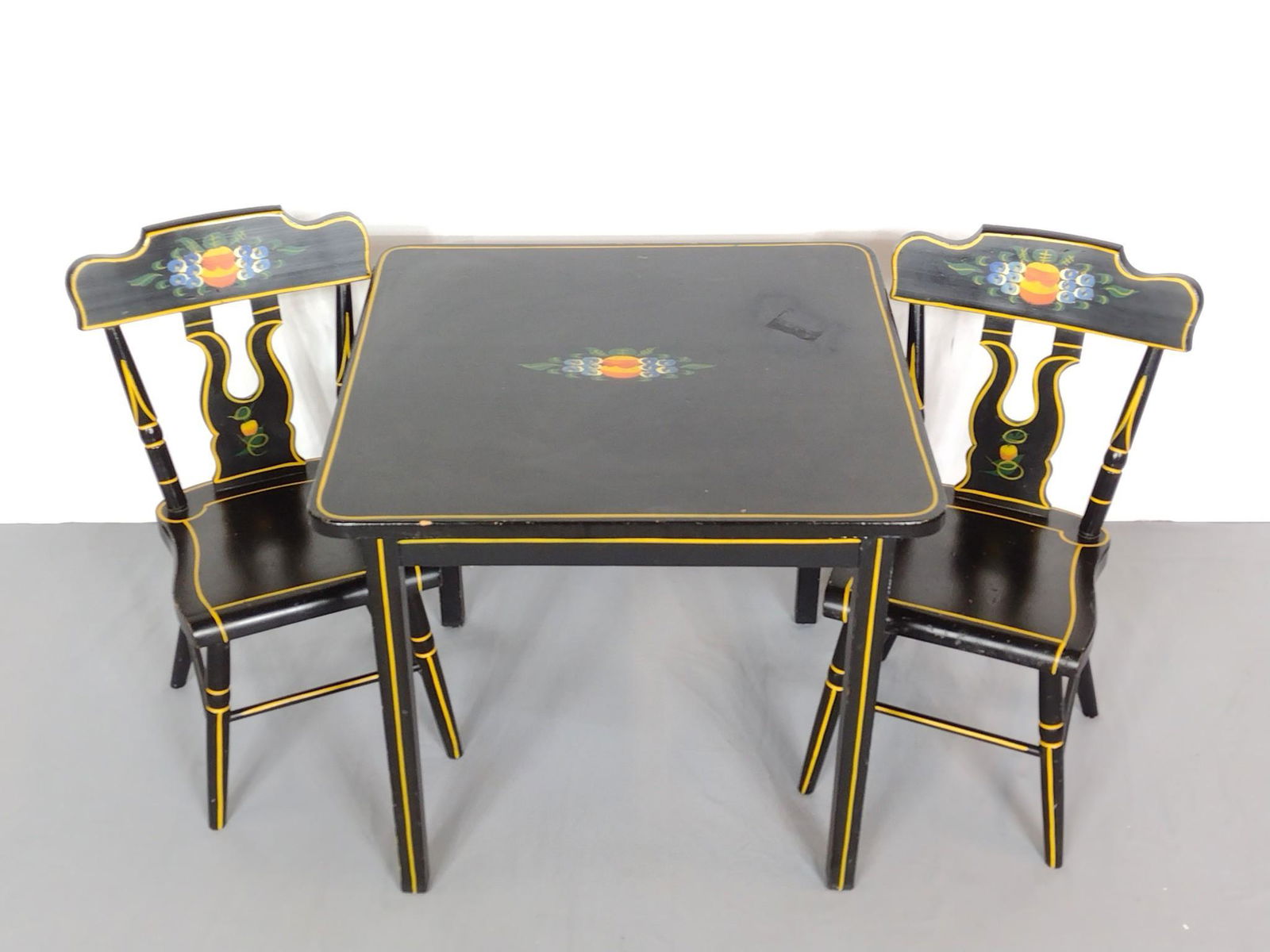 Ebersole Chair Shop Childs Table & Chair Set (1 of 8)