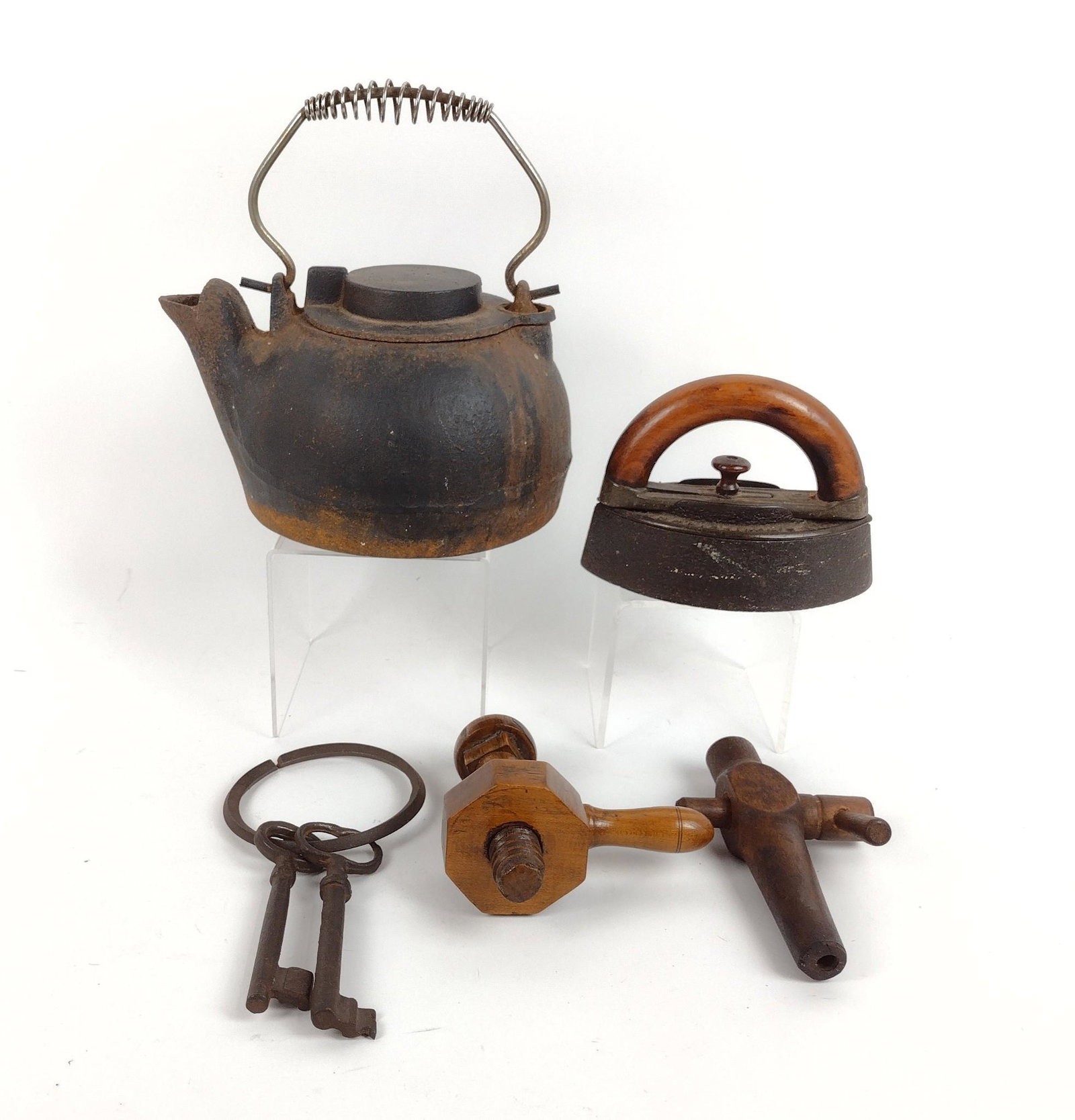 5 Pcs incl Cast Iron Teapot and Keg Taps (1 of 5)