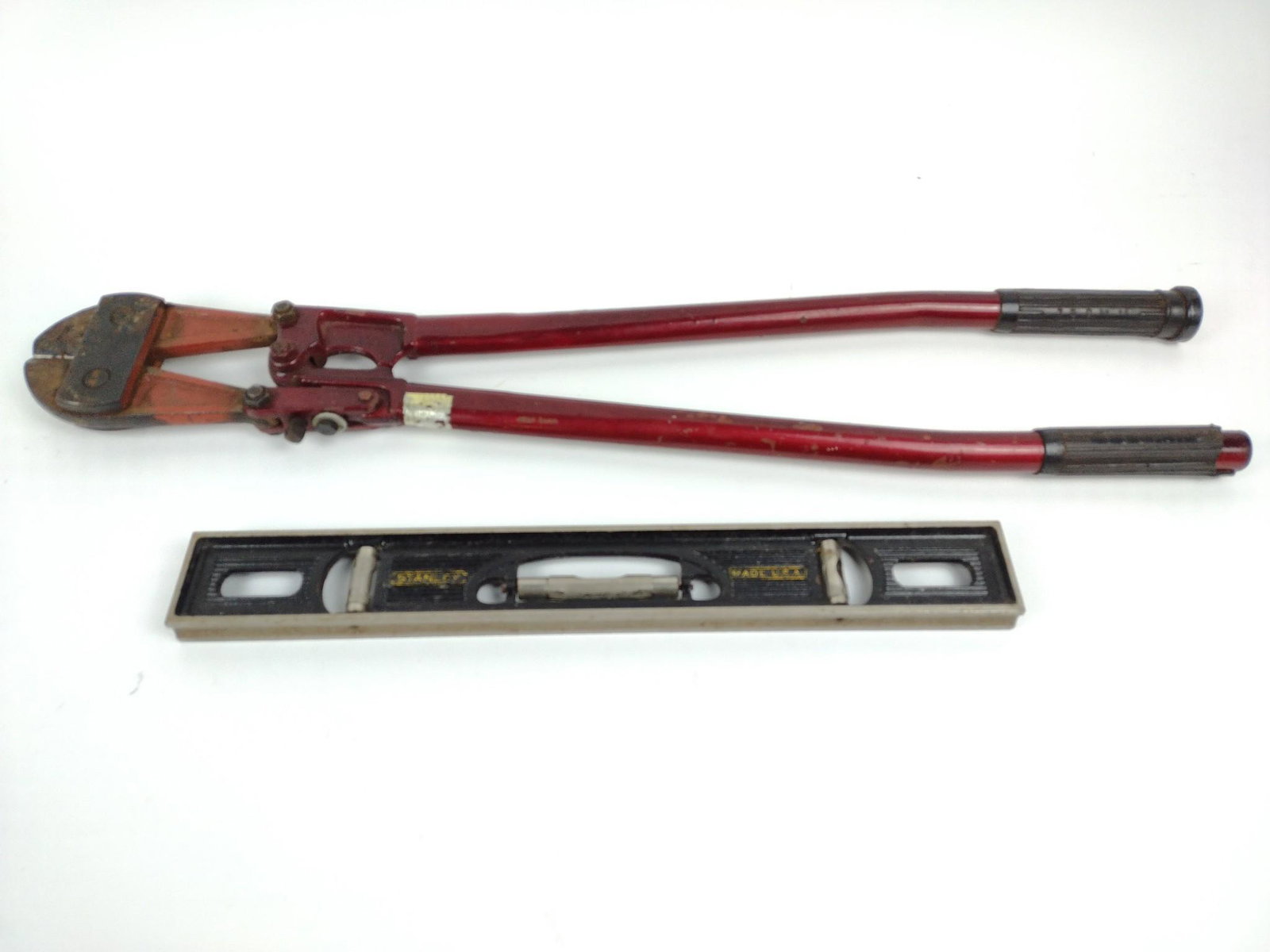 2 Pcs Bolt Cutter and Stanley Level (1 of 2)