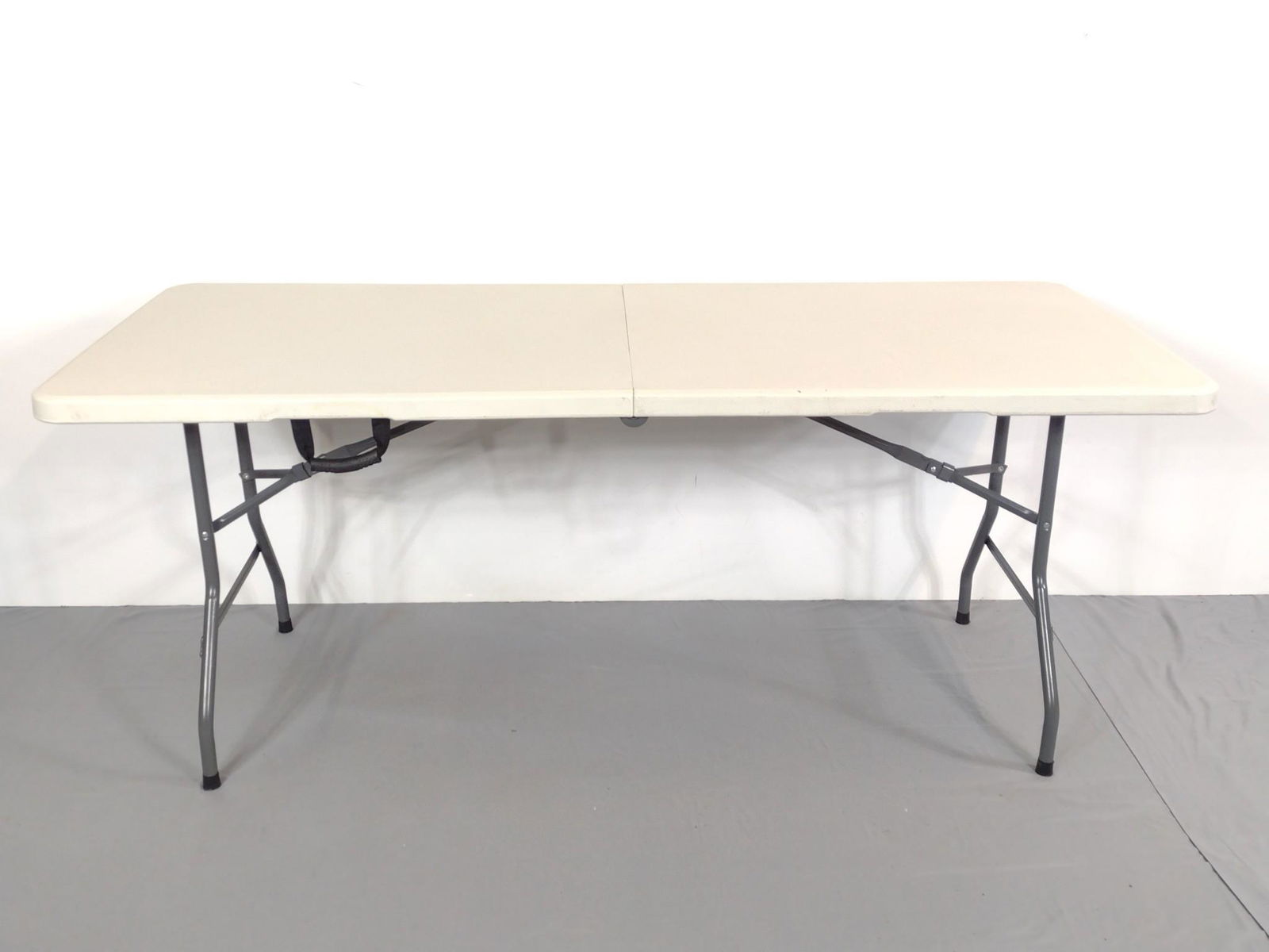 6' Folding Table (1 of 6)