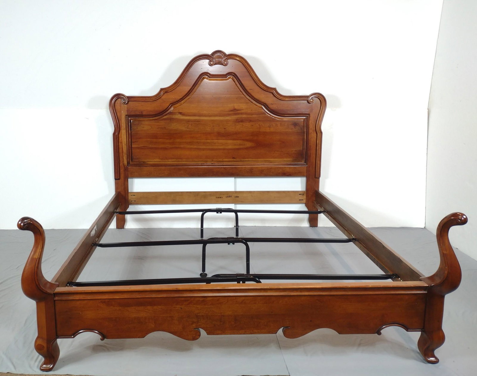 Harden King Size Bed (1 of 5)