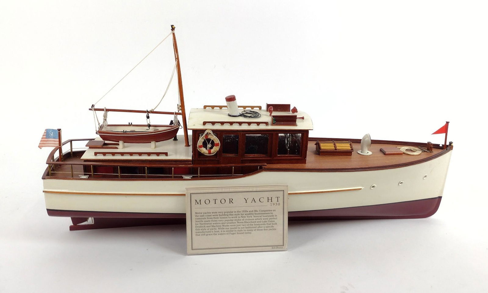 Sail Classics 1930s Style 26" Motor Yacht (1 of 8)