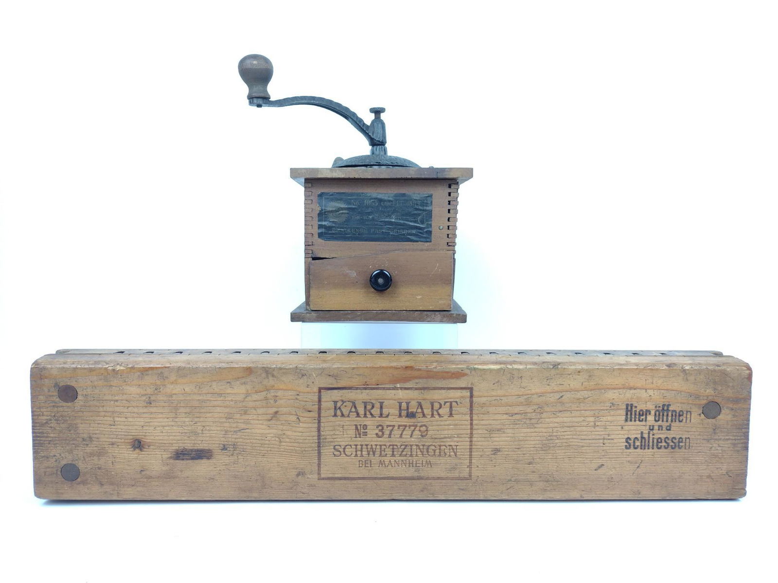 Karl Hart Cigar Mold & Sun Mfg Co. Coffee Mill (1 of 8)