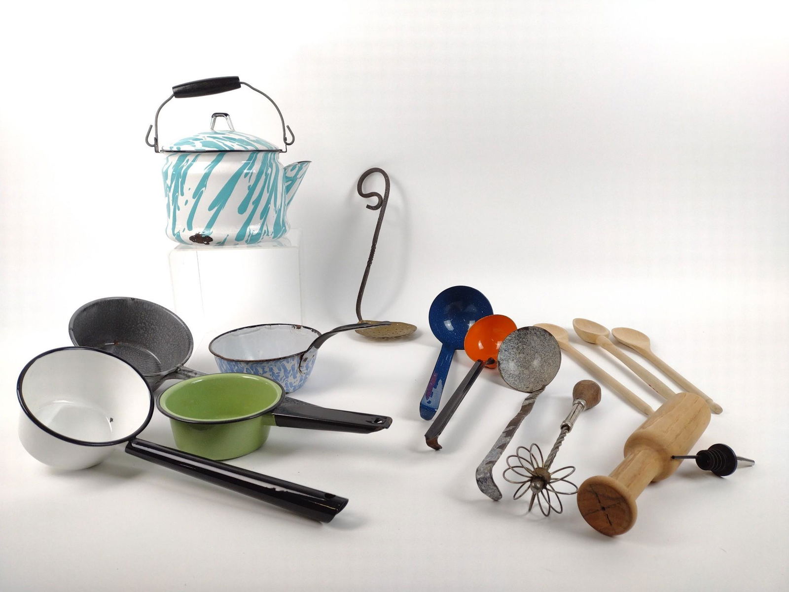 15 Pcs Kitchenalia incl Enamelware (1 of 8)