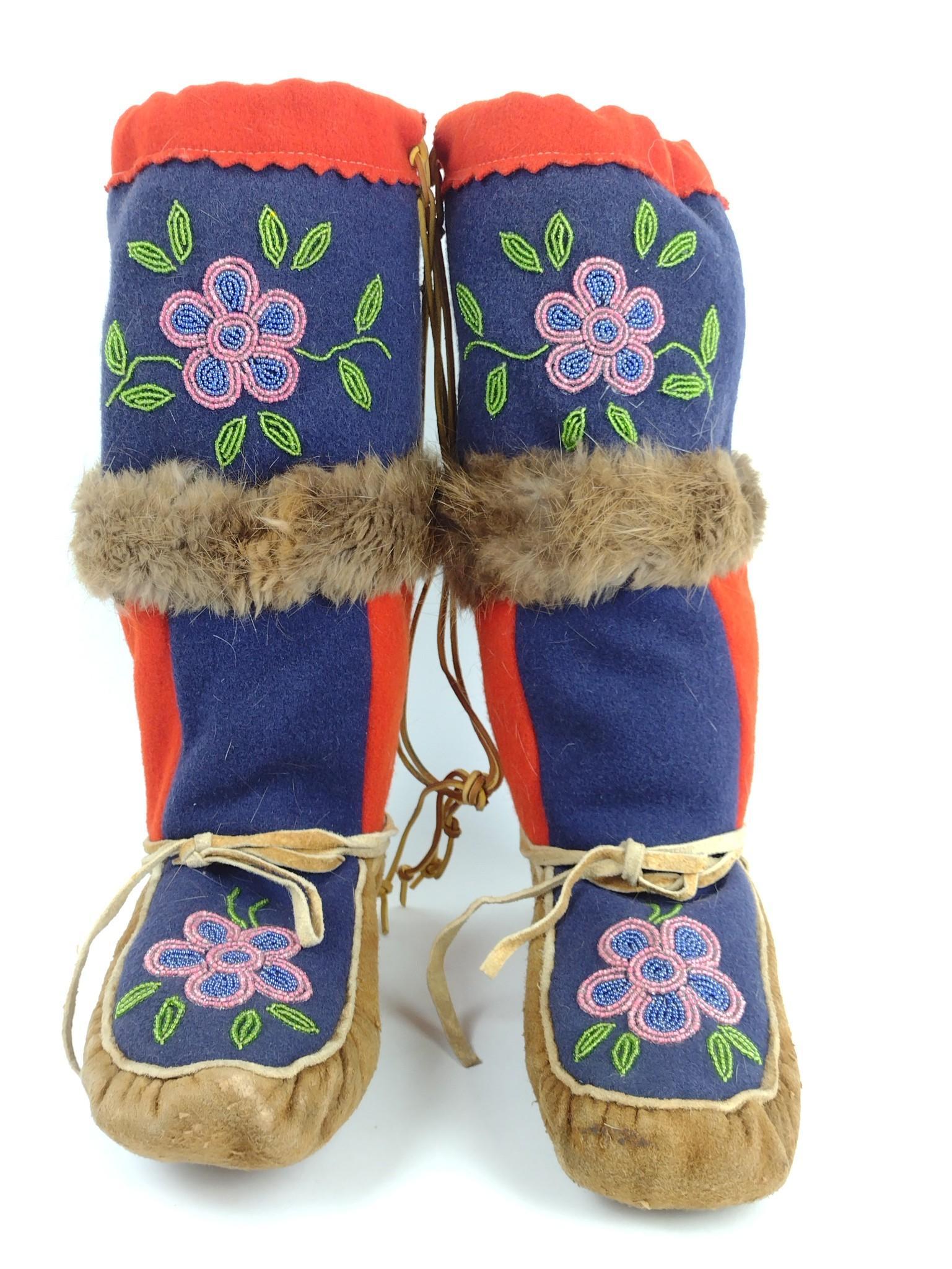 Native American Plain Buckskin & Fur Beaded Boots (1 of 5)