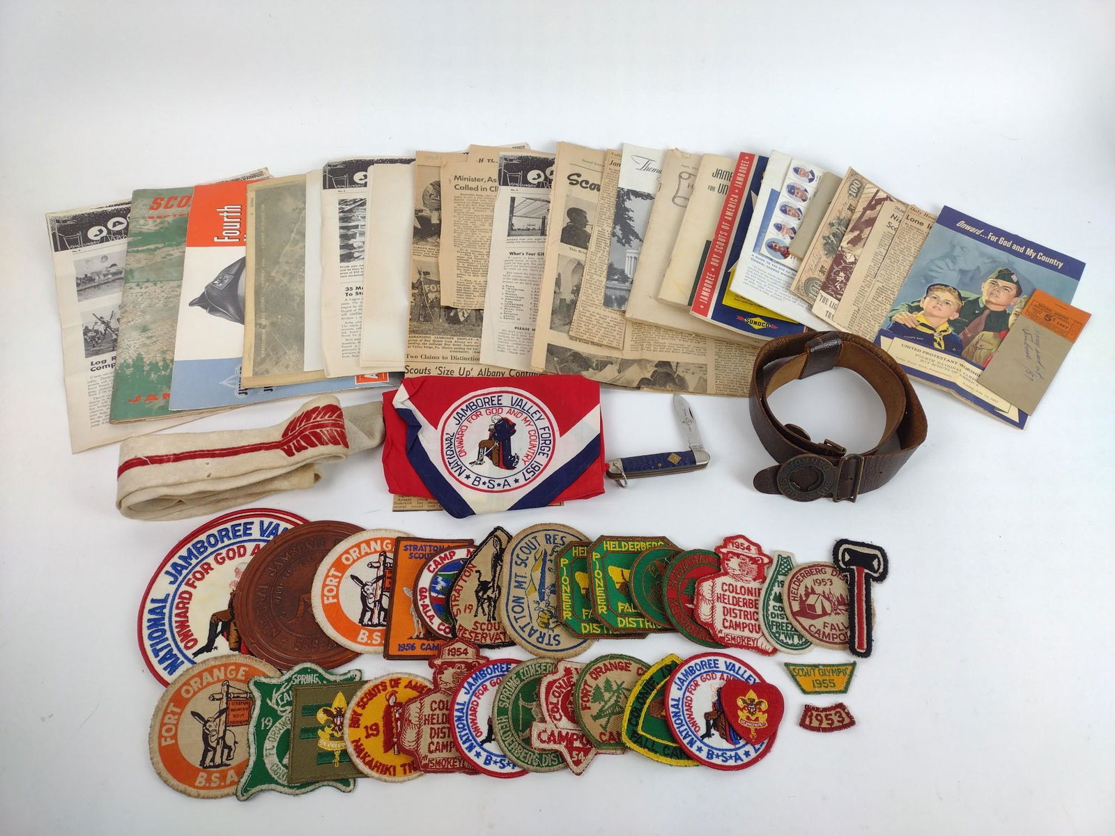 67 Boy Scout Insignia and Booklets Incl Patches (1 of 6)