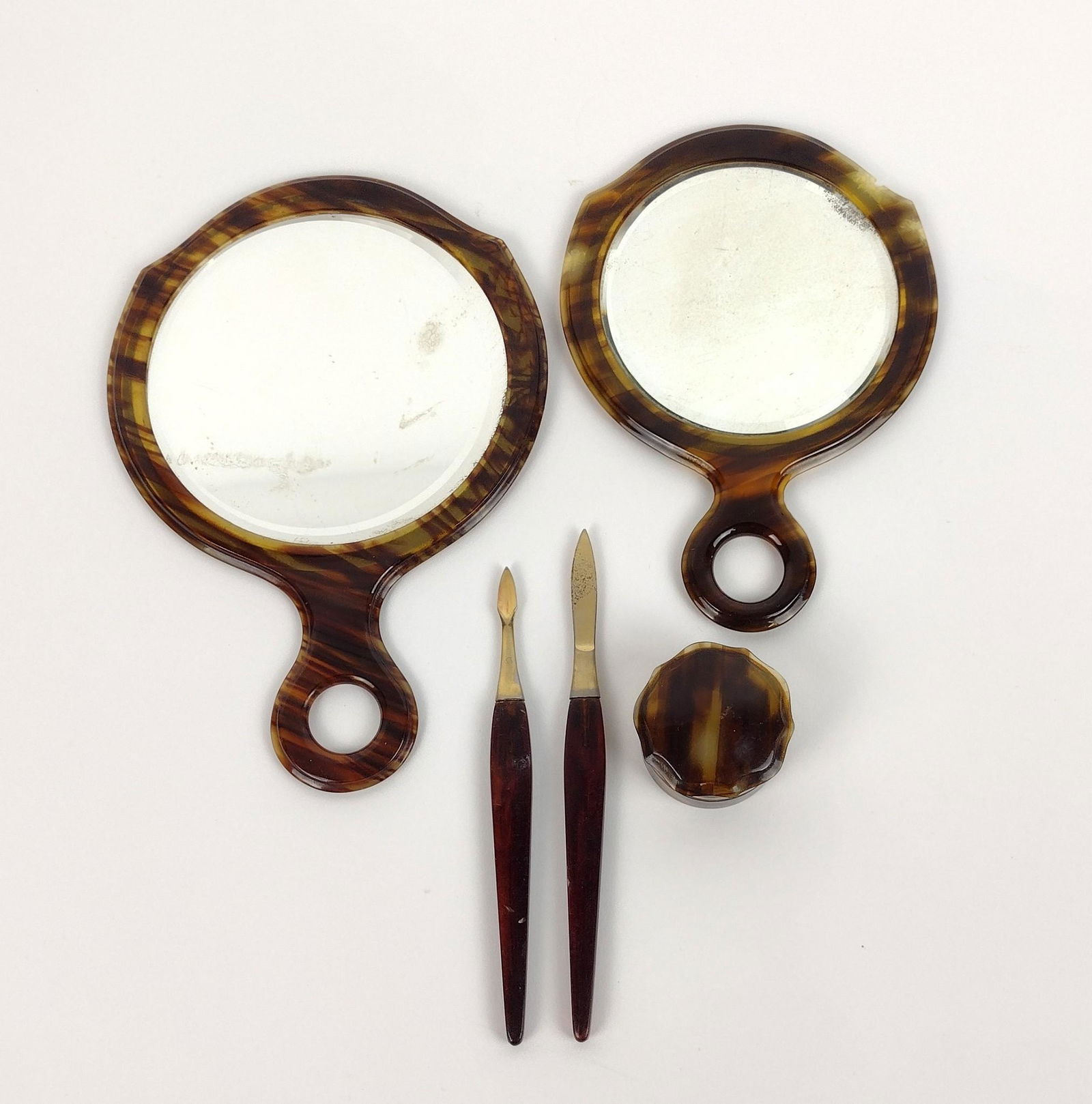 5 Tortoise Shell Vanity Items incl Handheld Mirrors (1 of 6)
