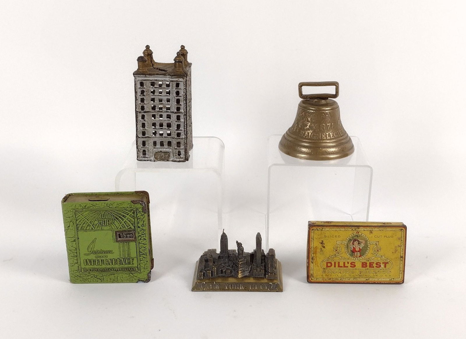 5 Collectibles incl Banks (1 of 11)