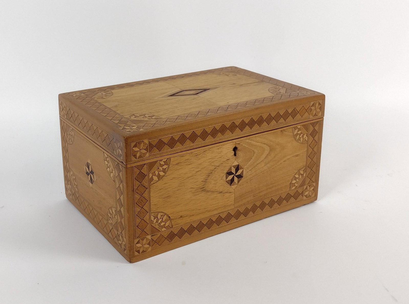 Antique Inlaid Jewelry Box: 10" wide X 6-3/4" deep X 5-1/4" high. MEG IMPORTANT: Before bidding, please read the terms and conditions. When you registered for the auction you agreed to these terms and will be required to comply 