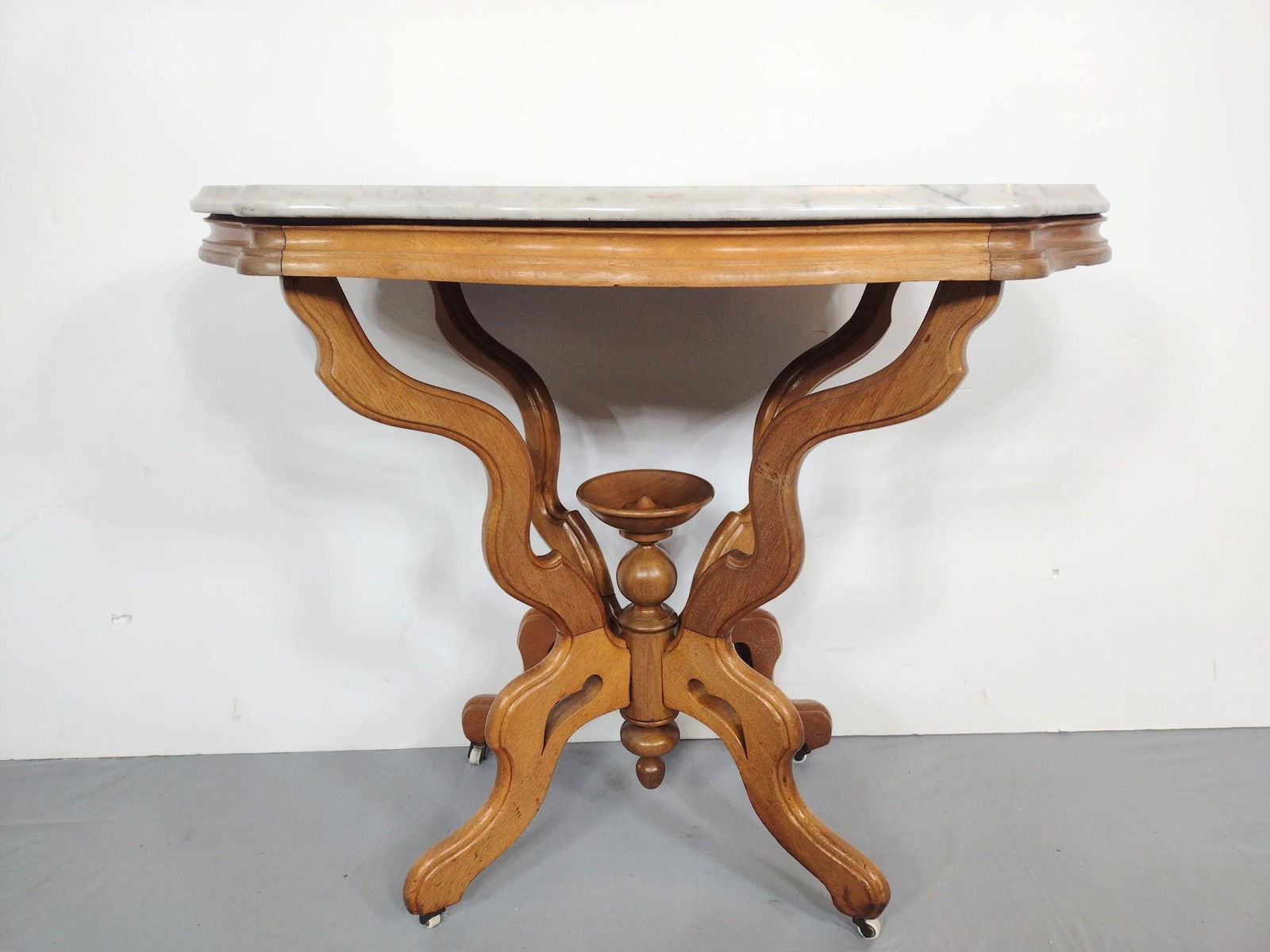 Victorian Marble Turtle Top Table (1 of 4)