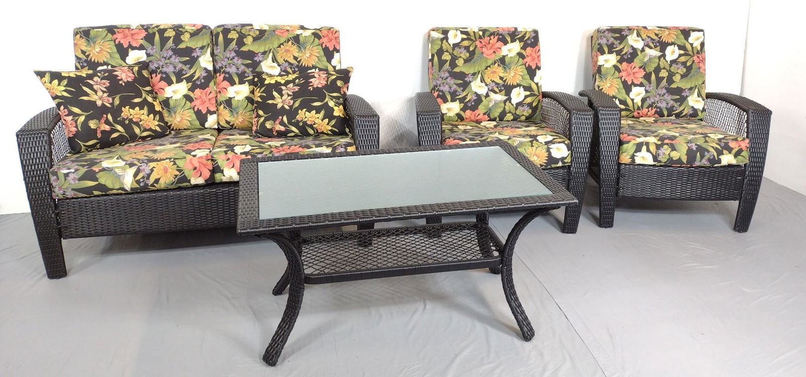 4 Pc Patio Set (1 of 12)