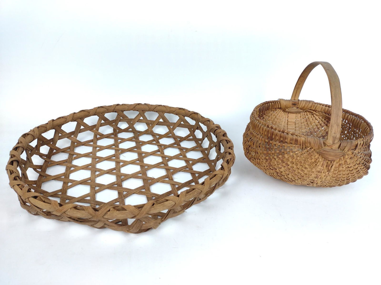 2 Vintage Baskets incl Buttocks (1 of 3)