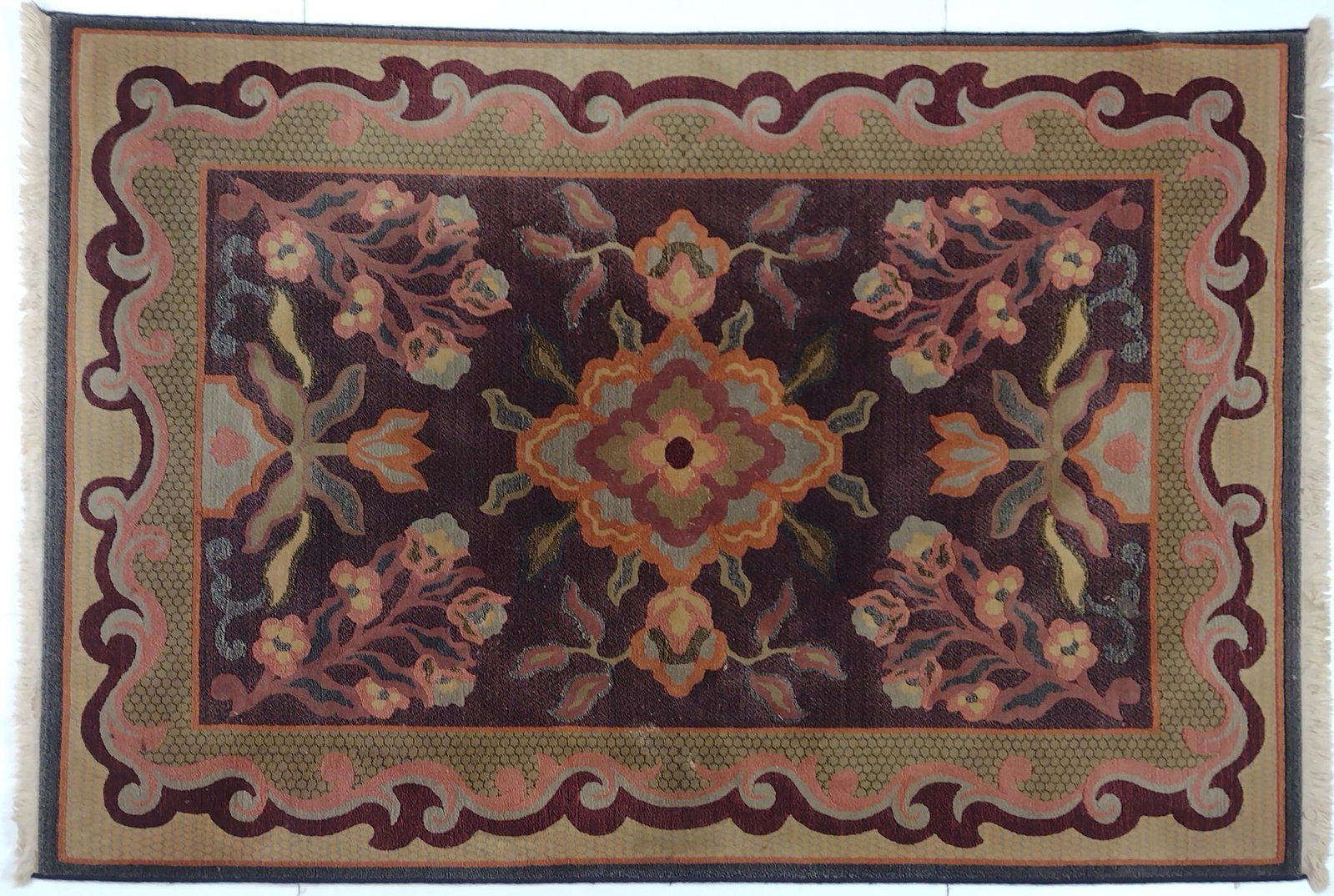 The Mirage Collection Couristan Rug: 9' long X 5'6" wide. Made in Belgium. MG IMPORTANT: Before bidding, please read the terms and conditions. When you registered for the auction you agreed to these terms and will be required to comply w