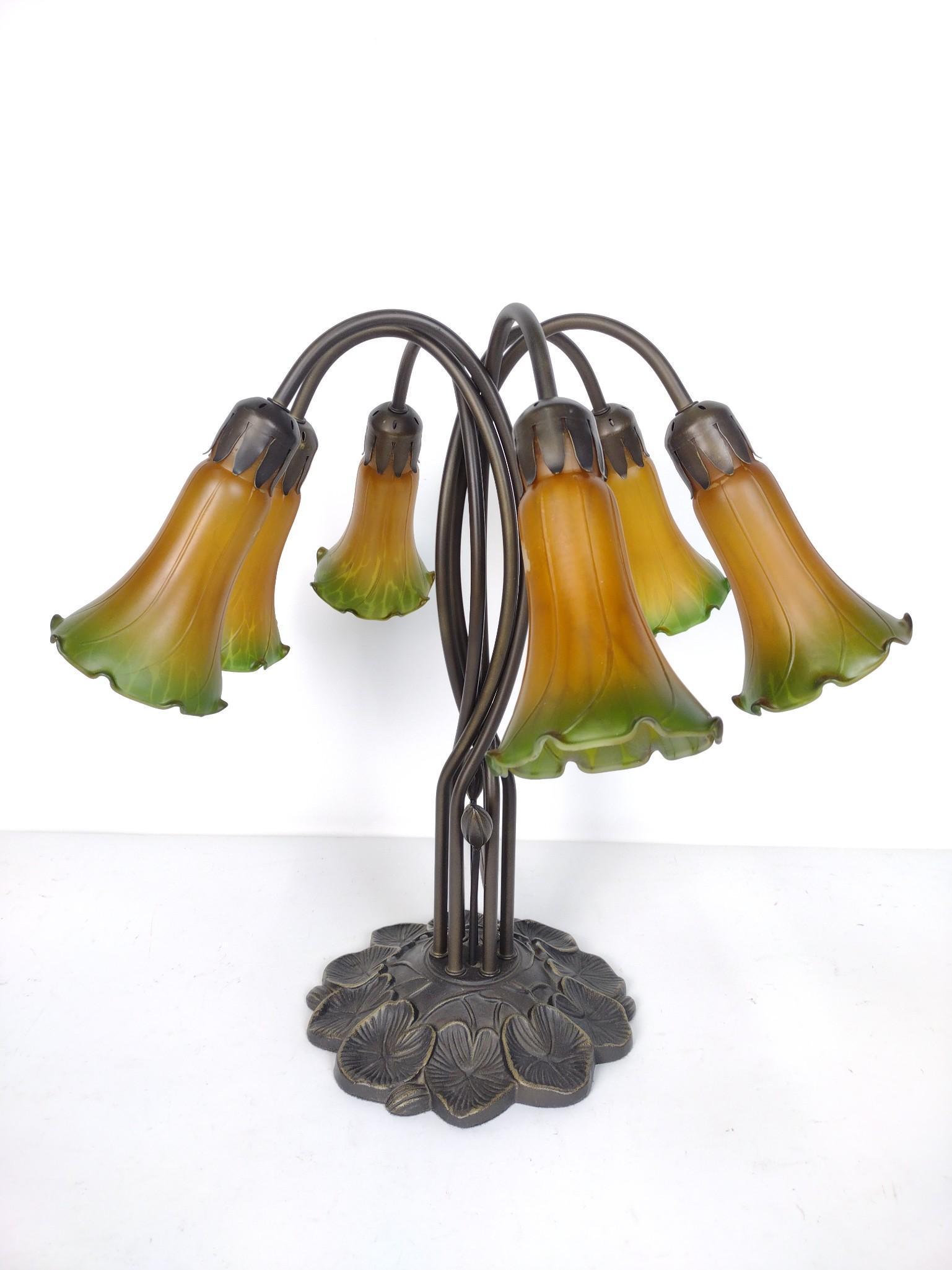 Pond Lily Table Lamp (1 of 3)