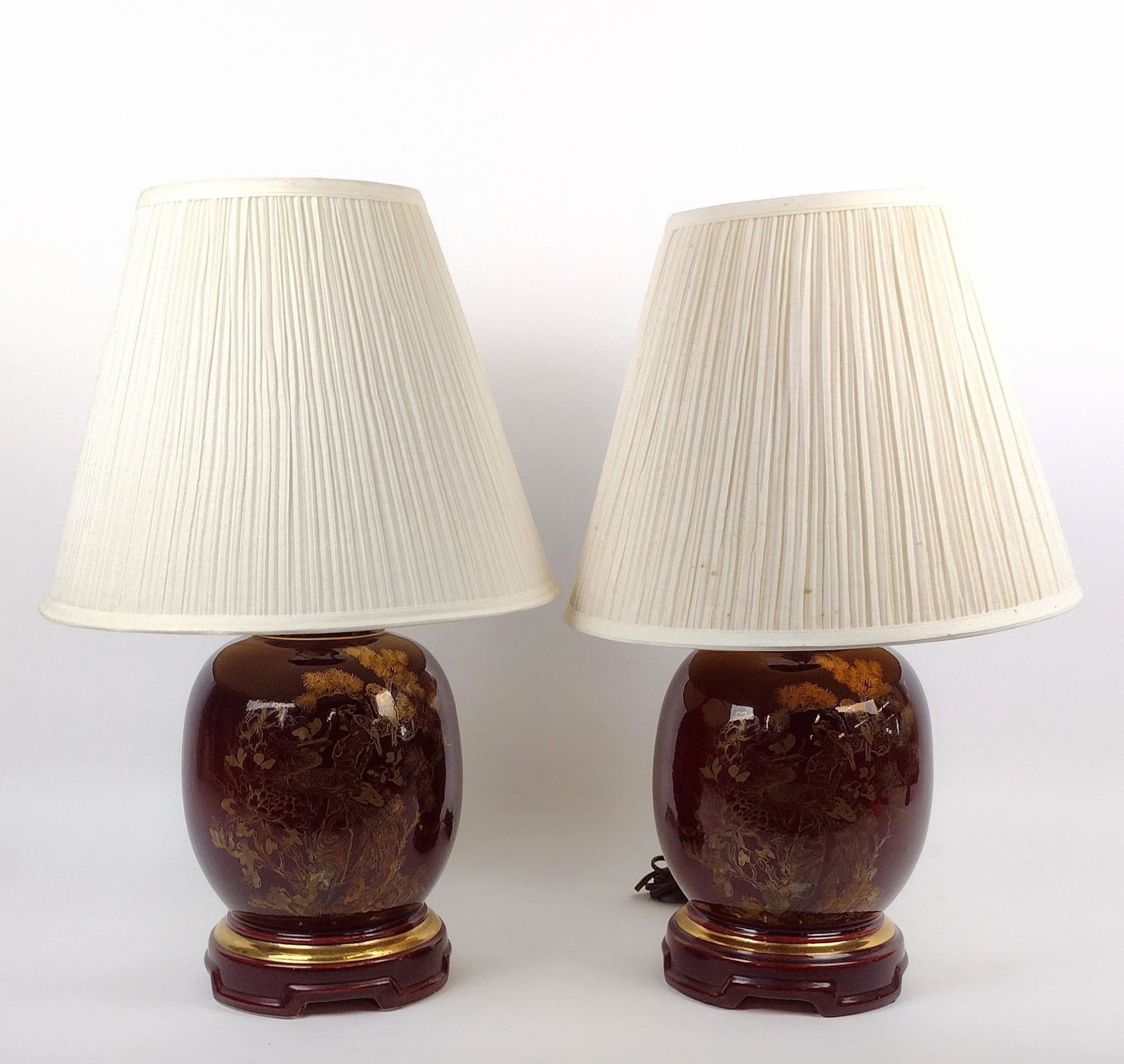 2 Table Lamps with Asian Design (1 of 3)