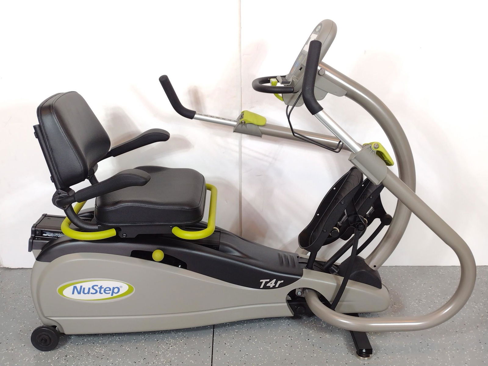 NuStep T4R Recumbent Cross Trainer (1 of 9)