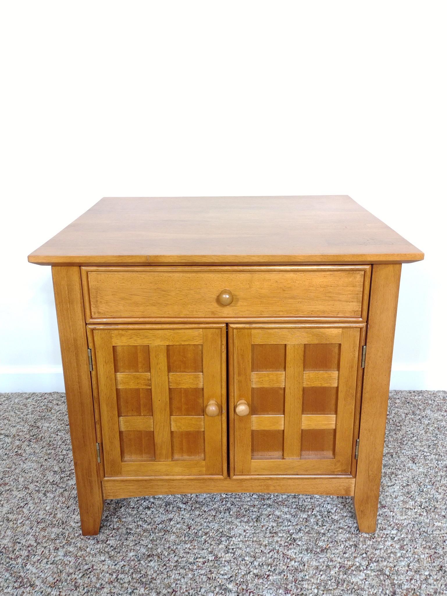 Single Drawer End Table (1 of 5)