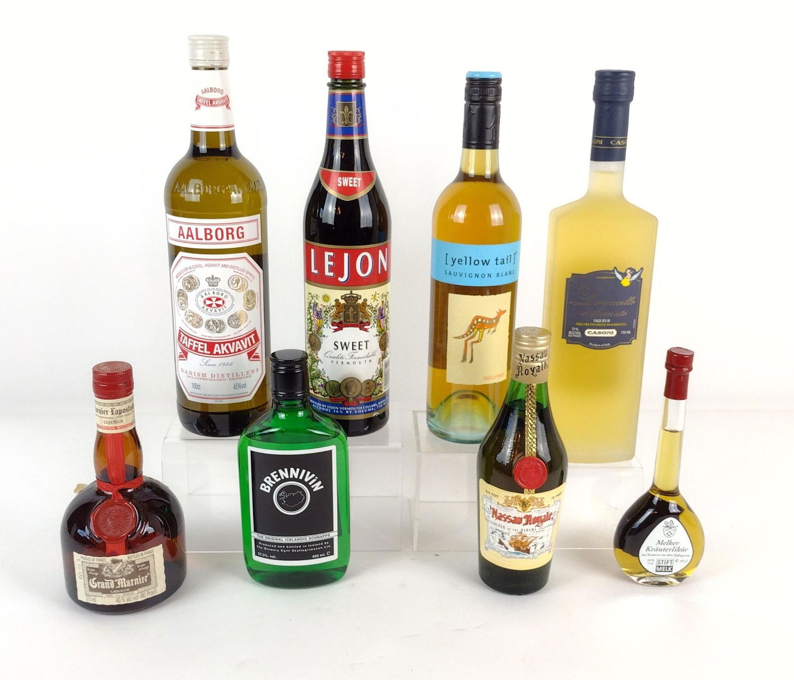 8 Estate Bottles of Liquor: THIS LOT CANNOT BE SHIPPED. All sealed and unopened. Includes Yellow Tail, LeJon, Limencello, Grand Marnier, and more. MEG IMPORTANT: Before bidding, please read the terms and conditions. When you reg