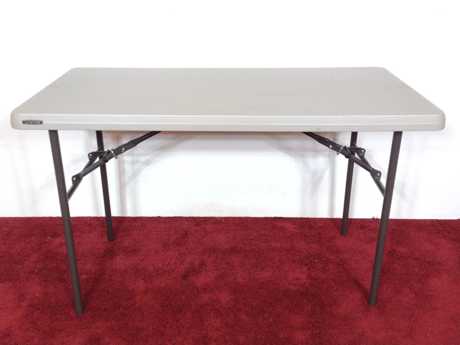 Lifetime 4' Folding Table (1 of 4)