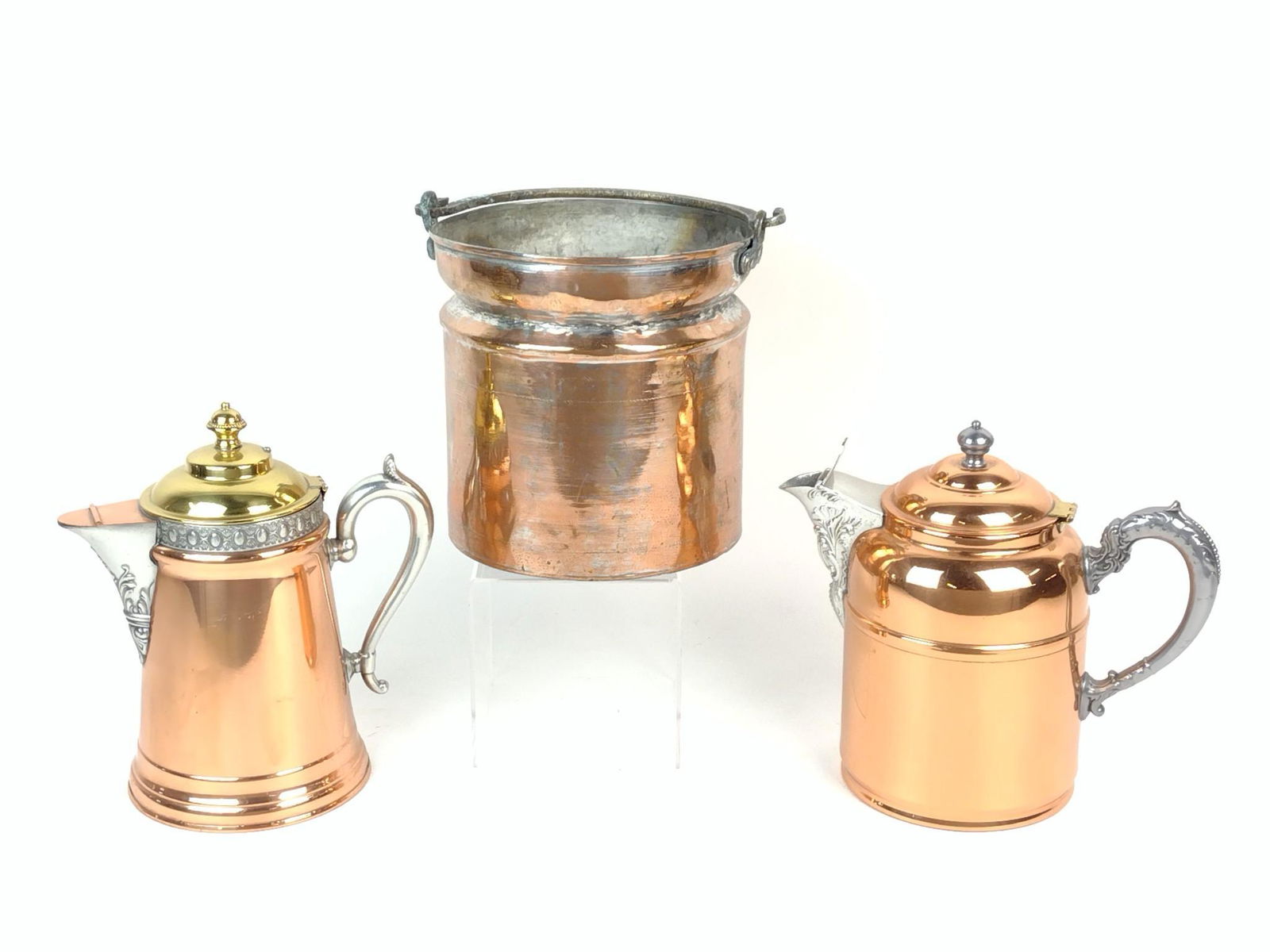 Two Copper Pots & Bucket (1 of 14)