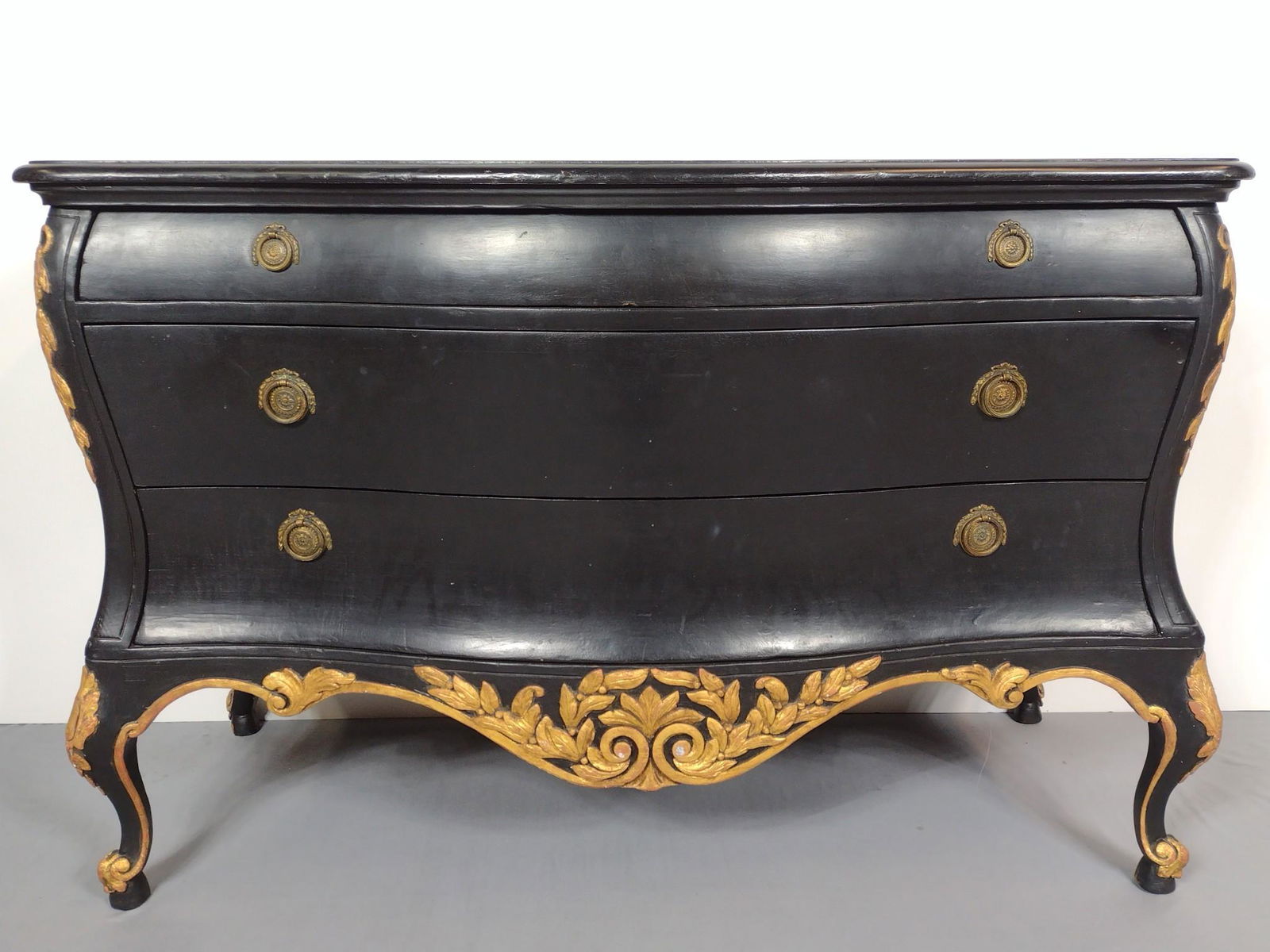 Painted 3 Drawer Bombe Chest (1 of 6)