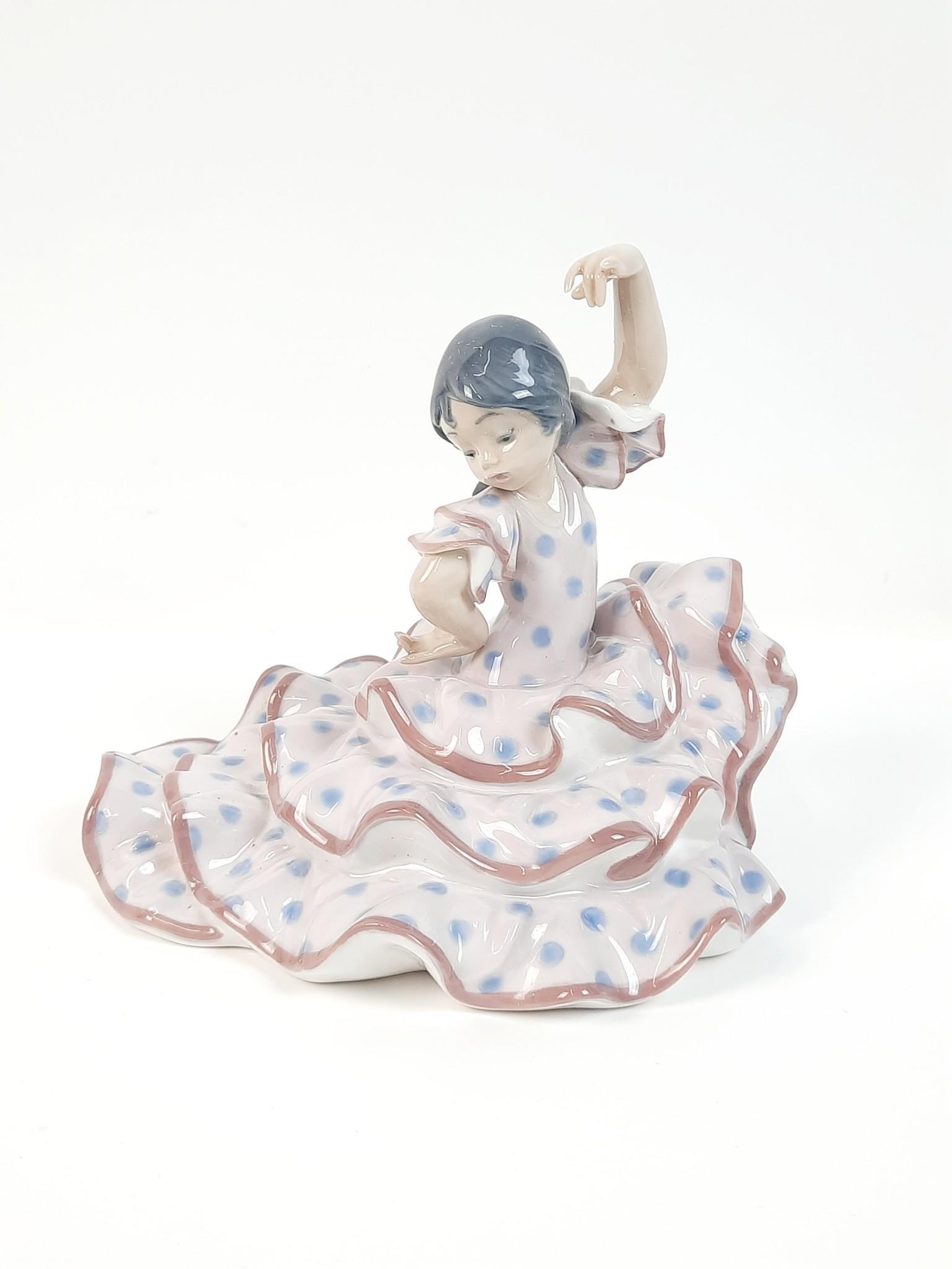 Lladro "Nina Sevillana Pose de Baile" Figurine (1 of 5)