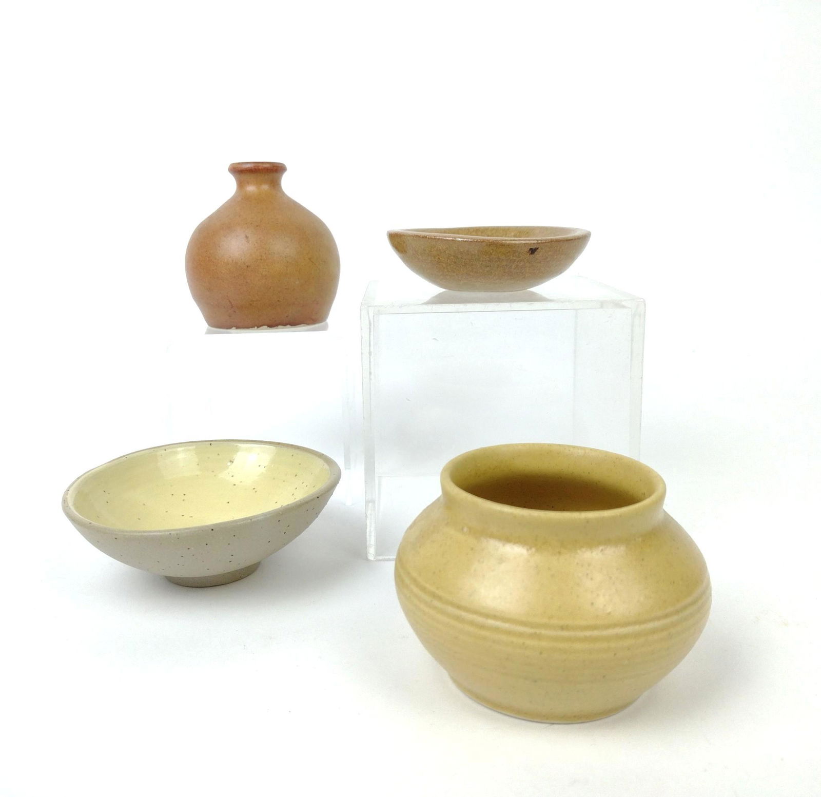 4 Pcs Pigeon Forge Pottery Incl Snowflake Dish (1 of 6)