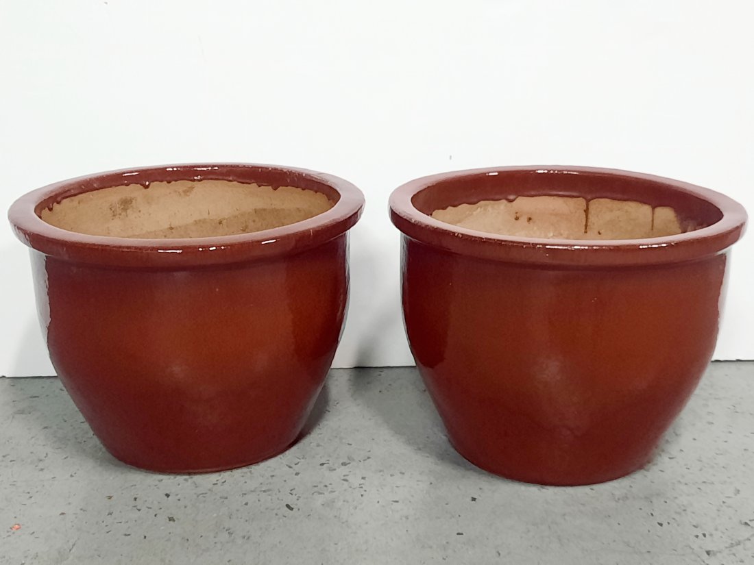 Pr Red Ceramic Planters (1 of 2)
