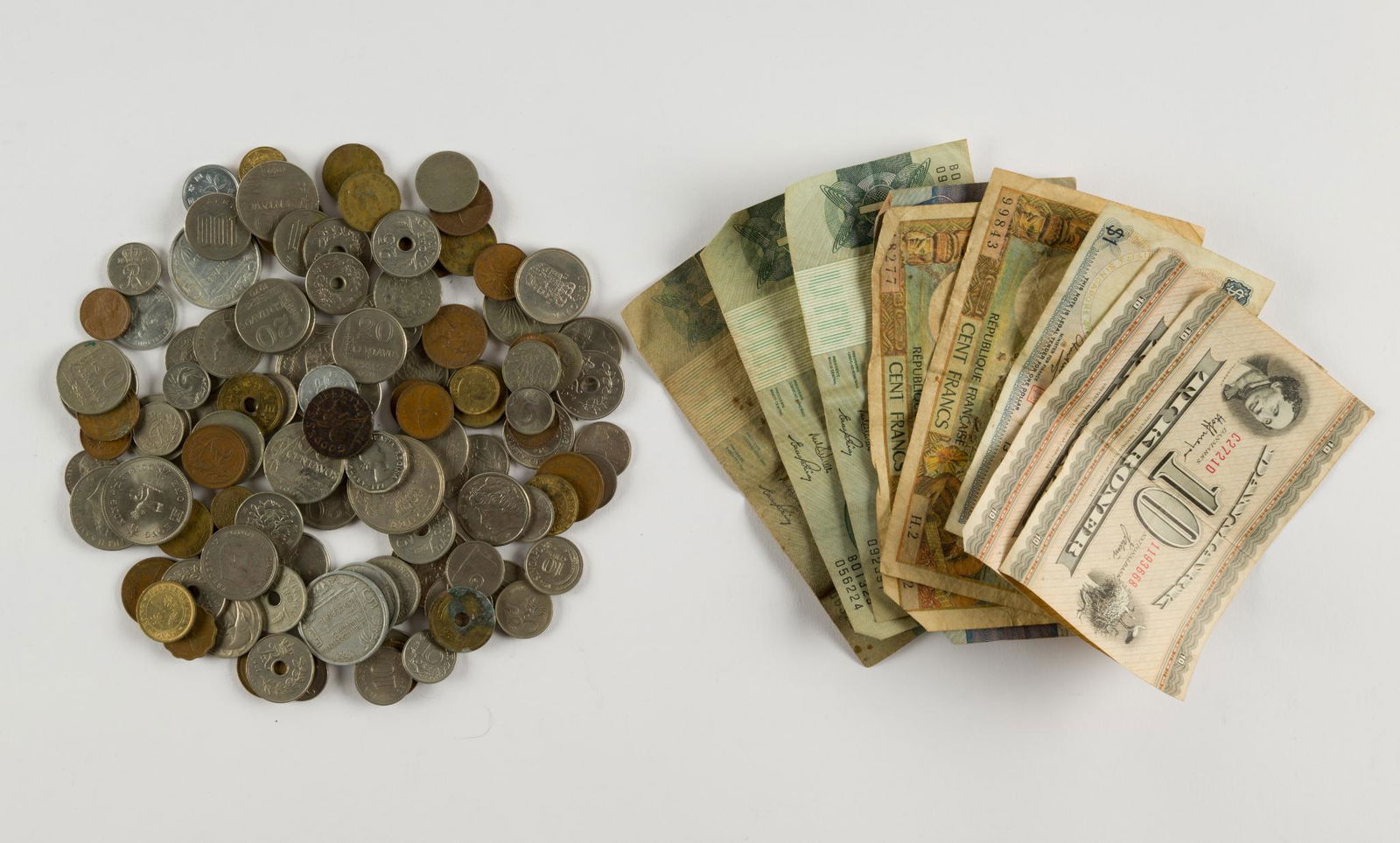 Group of World Coins & Currency (1 of 8)