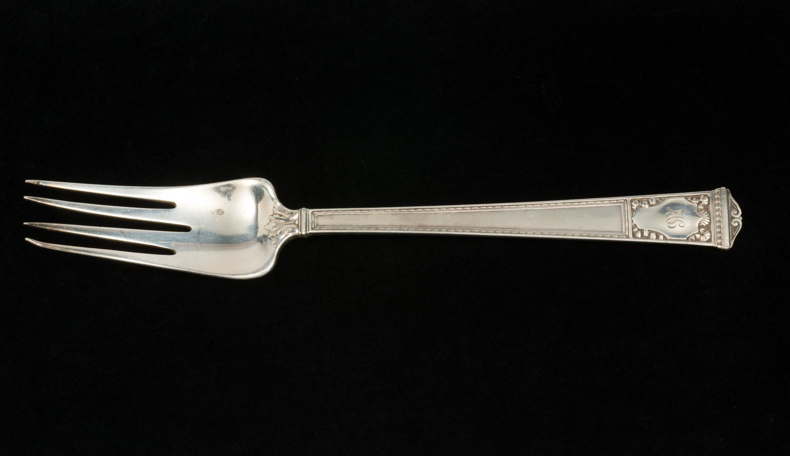Tiffany San Lorenzo Pattern Fork: 9" length. 2.9 ozt. DC/ML IMPORTANT: Before bidding, please read the terms and conditions. When you registered for the auction you agreed to these terms and will be required to comply with them.